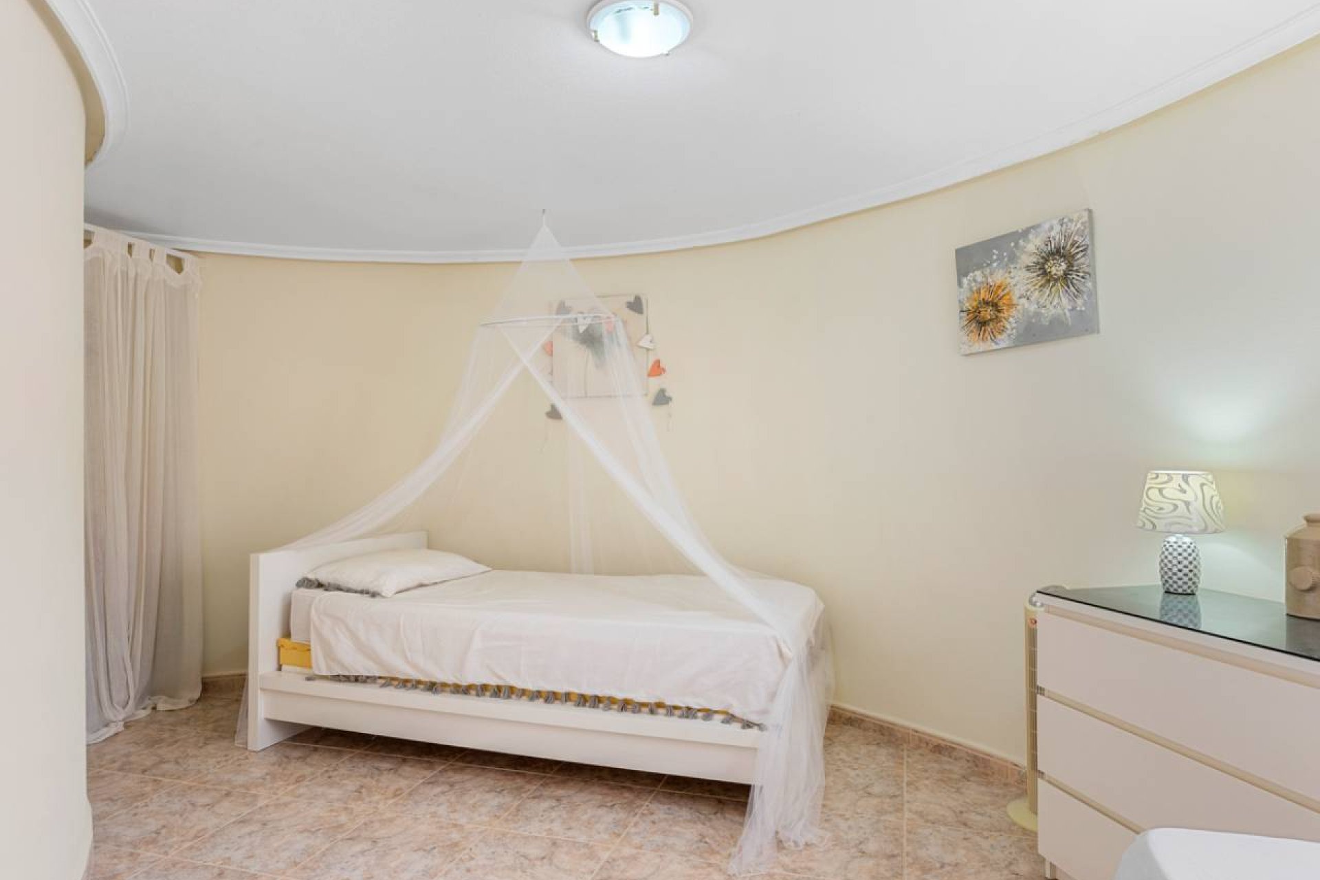 Detached luxury villa with 6 bedrooms, a private pool, and a separate apartment in Benijofar