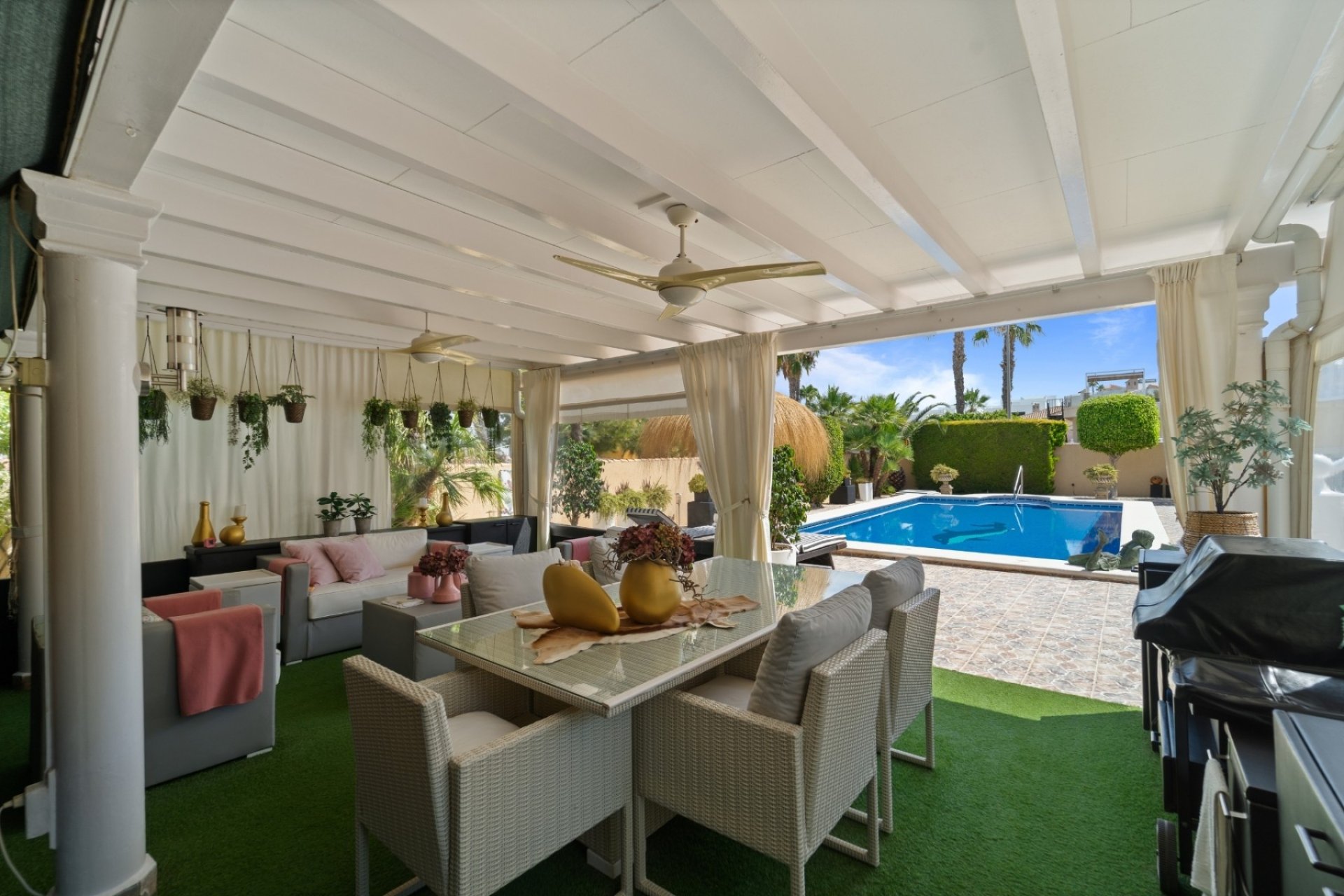 Detached villa in Benimar Rojales with private pool