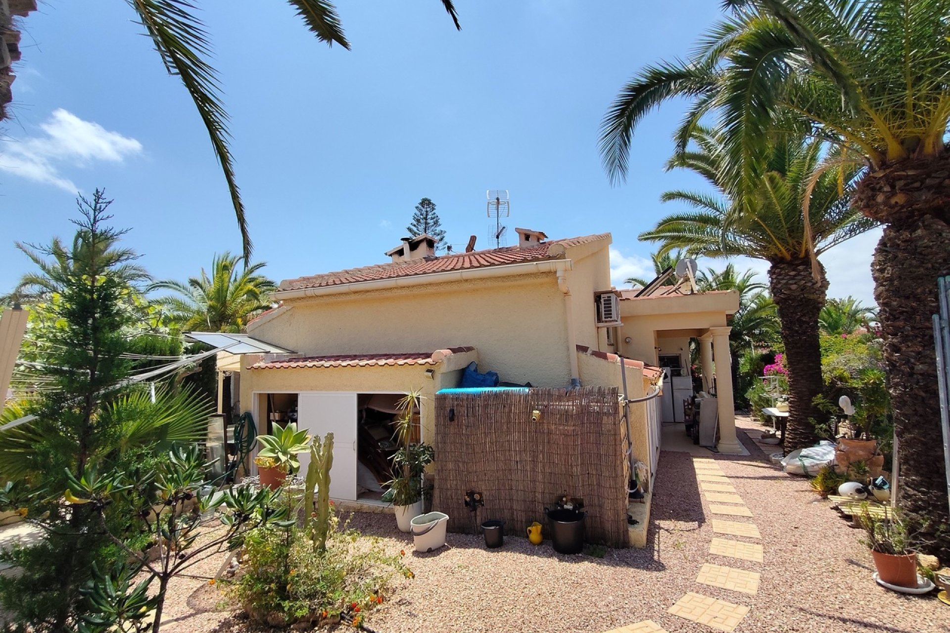 Detached villa in Ciudad Quesada with private pool and ocean view