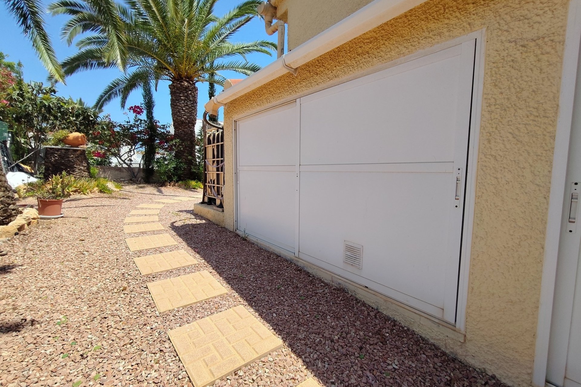 Detached villa in Ciudad Quesada with private pool and ocean view