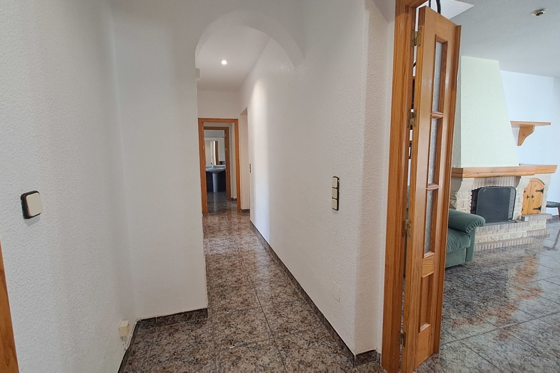 Detached villa in Villamartín: 5 bedrooms, ocean view, near the golf course