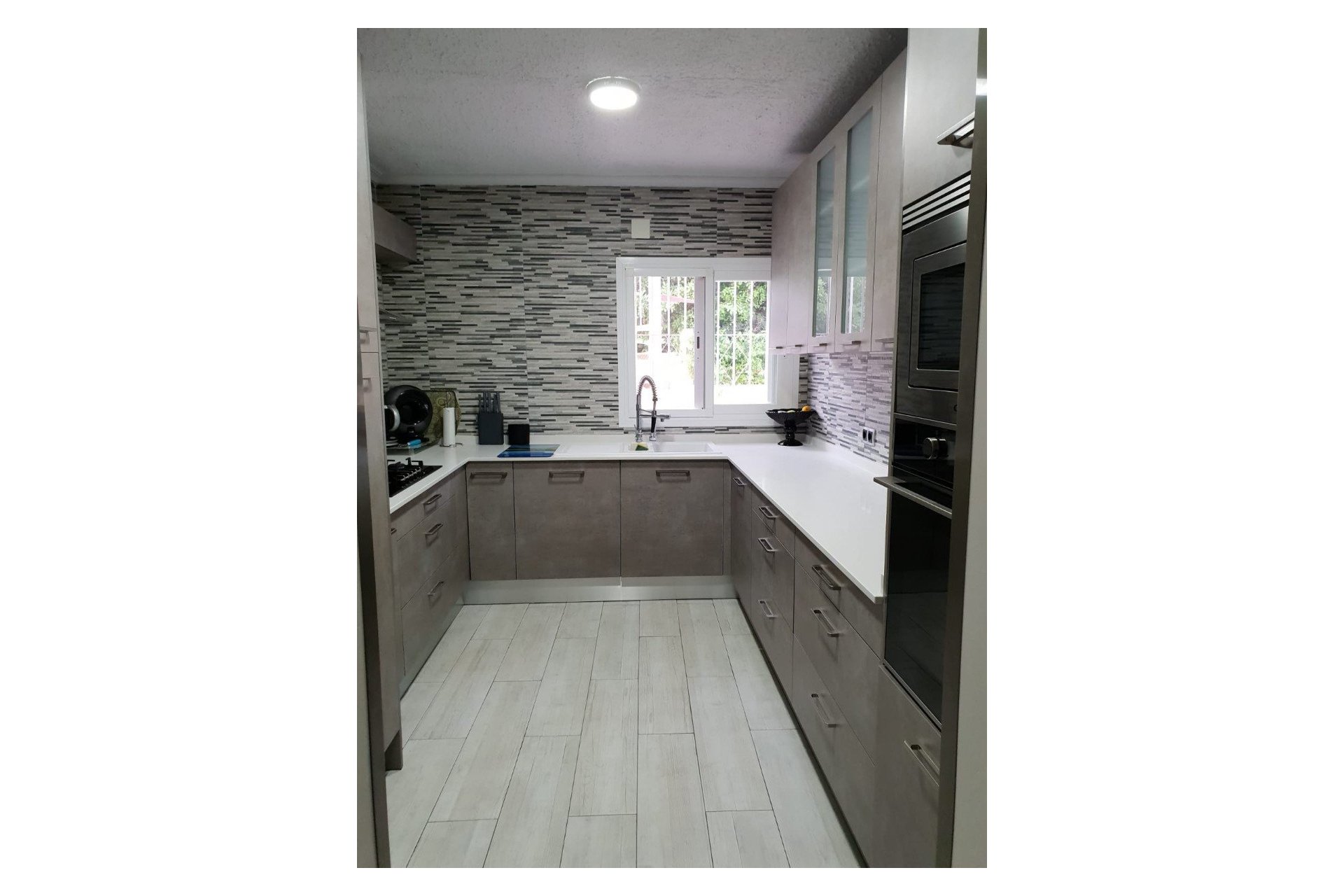 Detached villa with private pool and garden in quiet Alfaz del Pi, 3 bedrooms