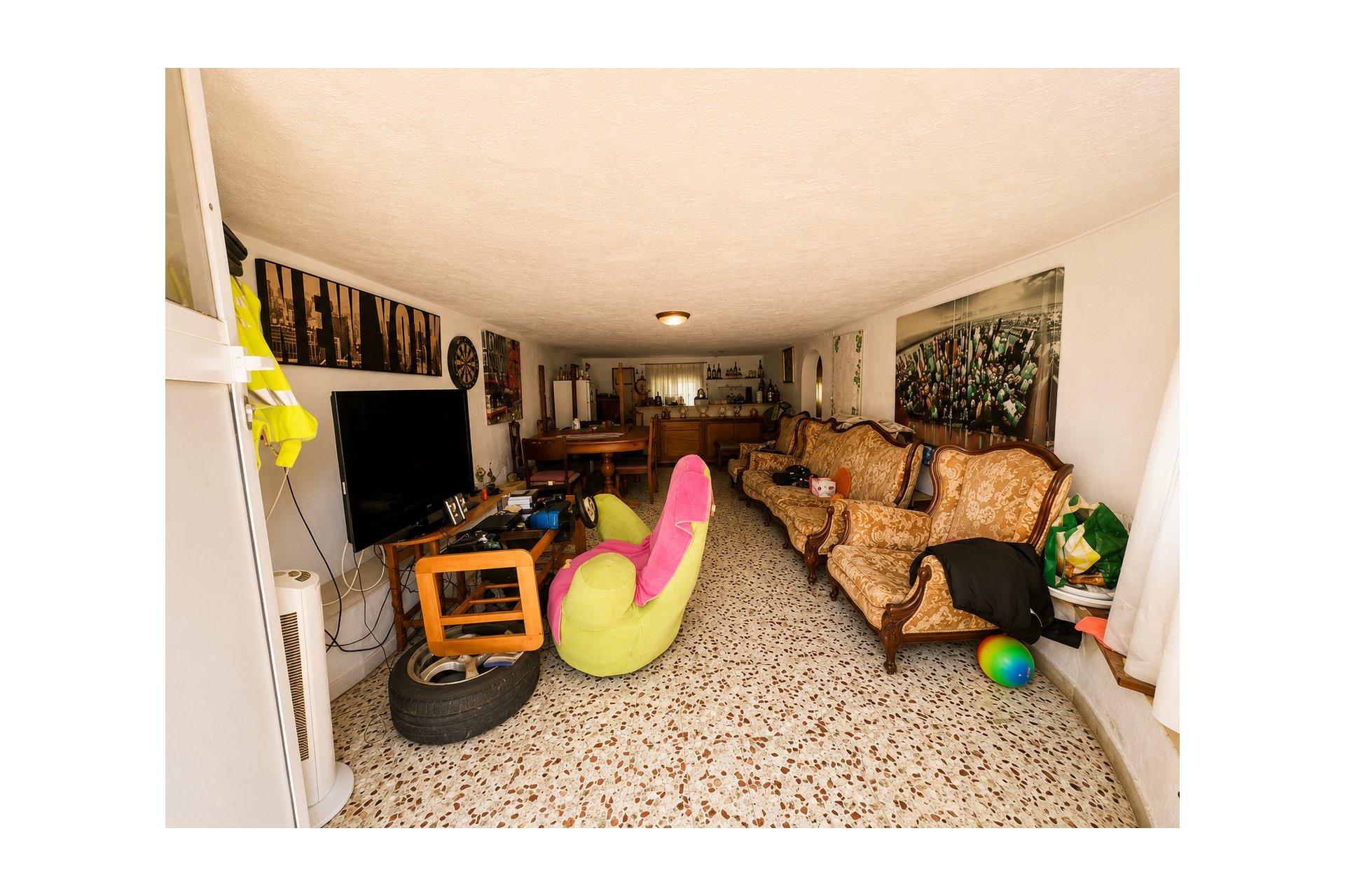 Detached villa with private pool in Torrevieja, 5 bedrooms