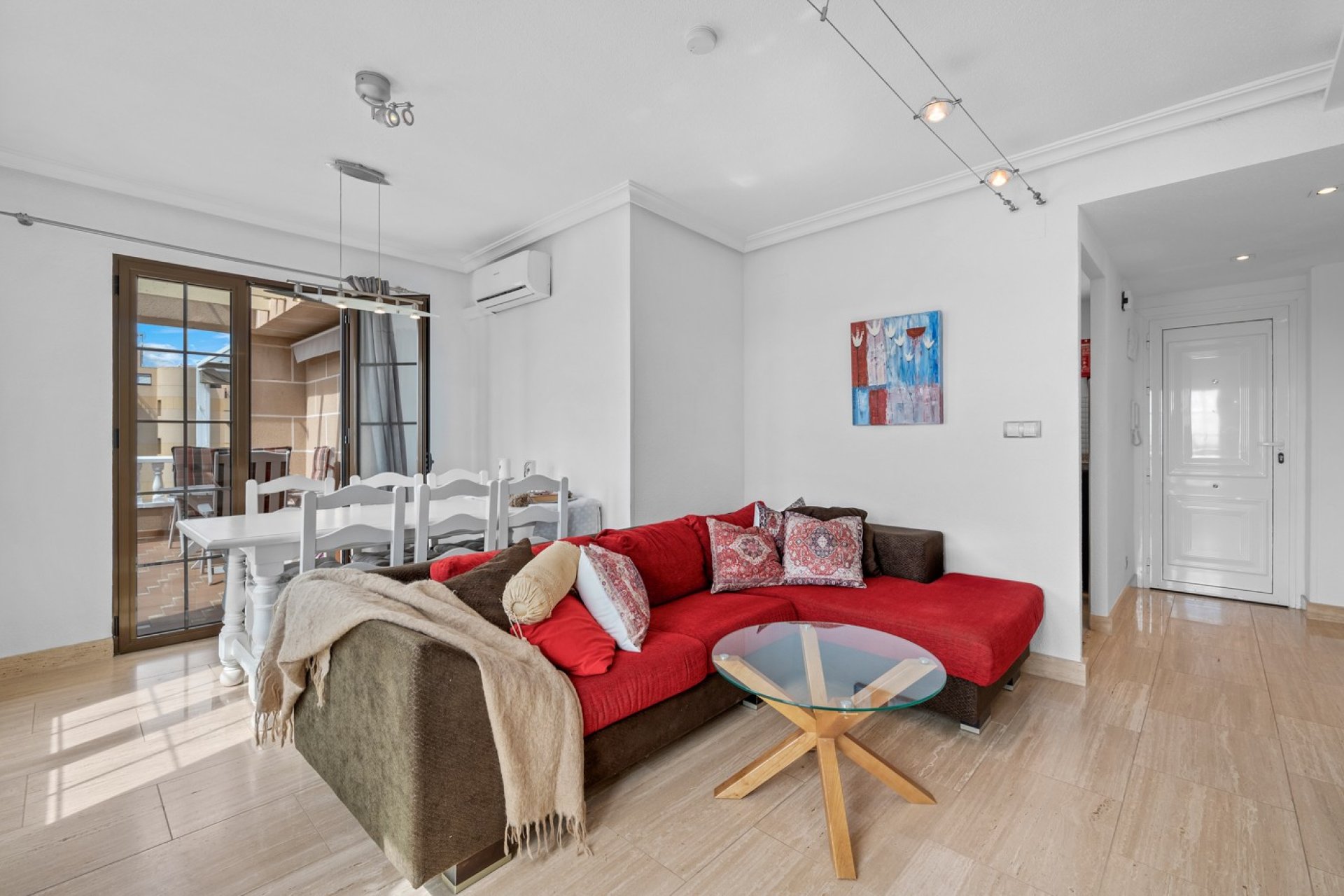 Duplex penthouse with ocean views and a pool in Punta Prima, Torrevieja, 700 meters from the beach