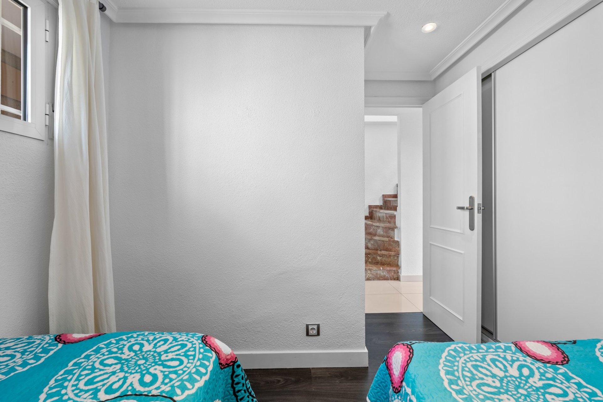 Duplex penthouse with ocean views and a pool in Punta Prima, Torrevieja, 700 meters from the beach