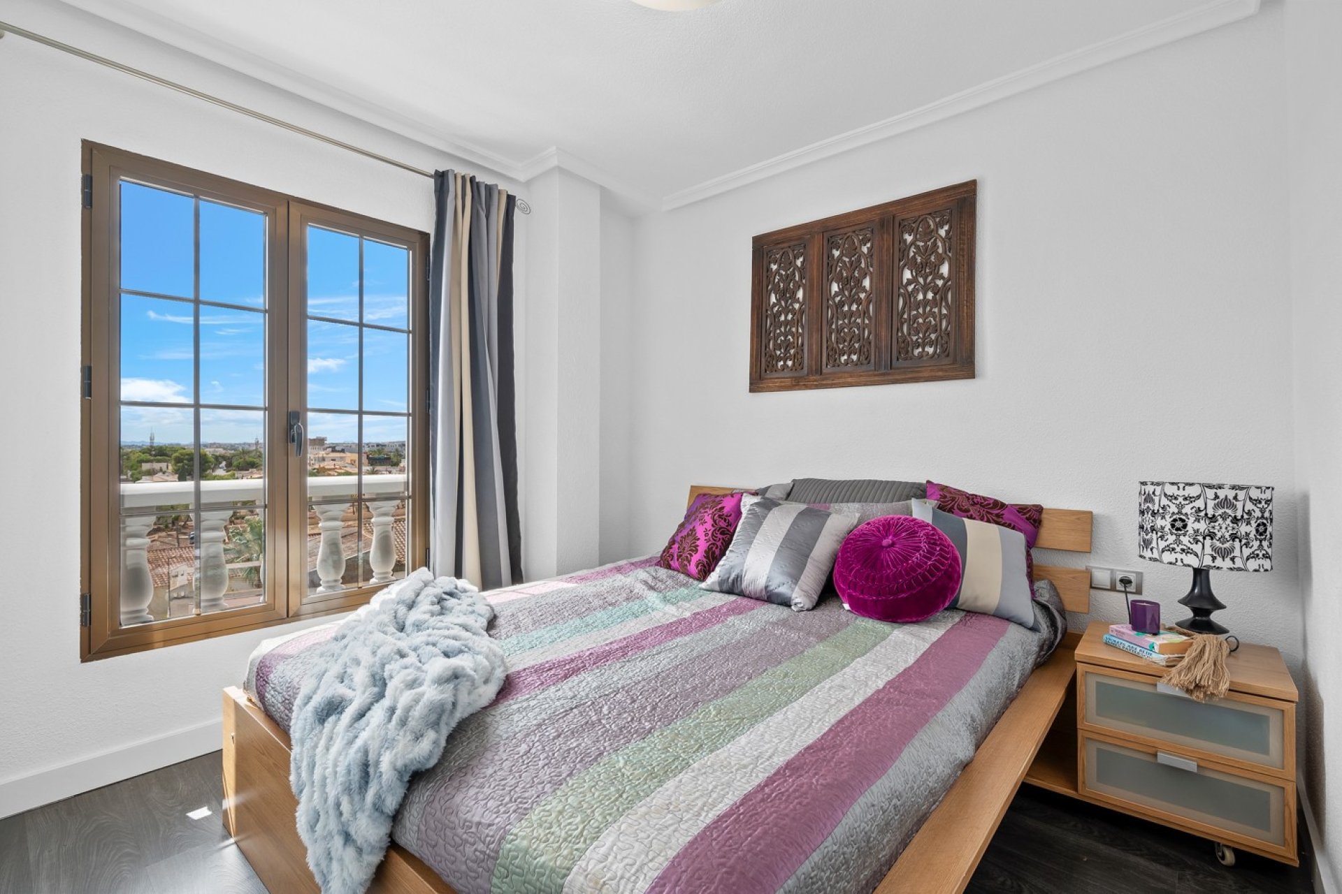 Duplex penthouse with ocean views and a pool in Punta Prima, Torrevieja, 700 meters from the beach