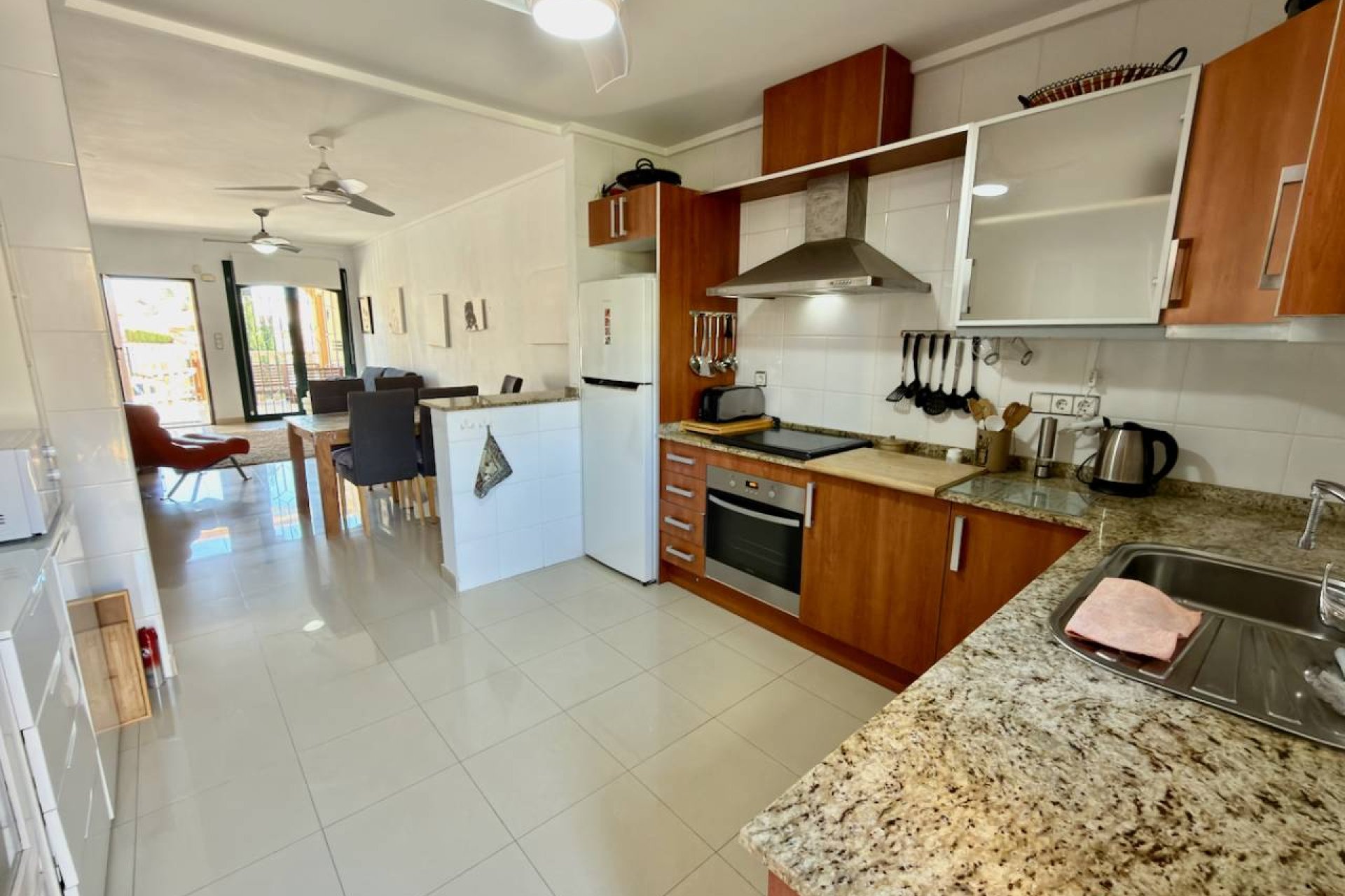﻿Elegant 2-bedroom apartment in Ciudad Quesada with a pool and garden