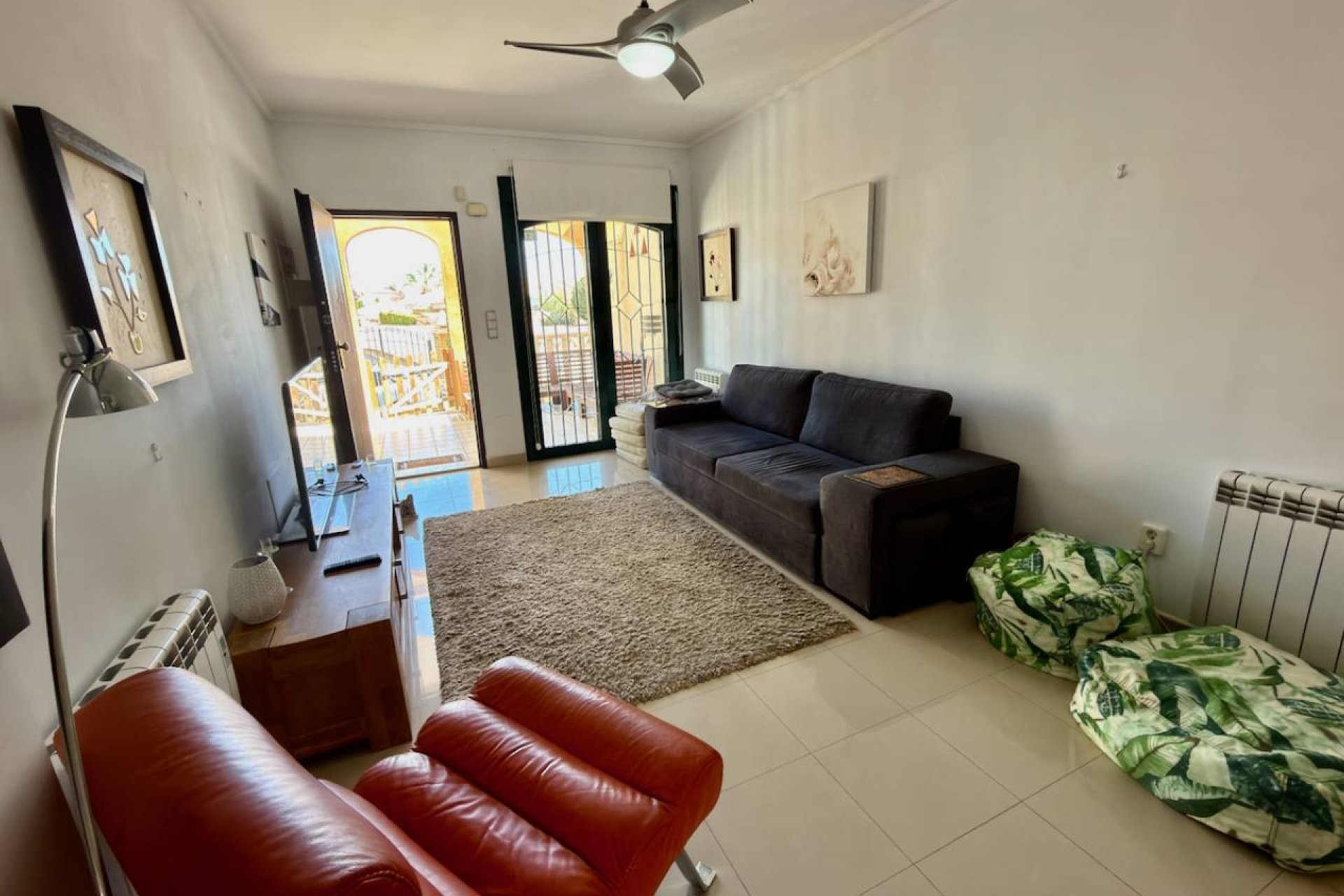 ﻿Elegant 2-bedroom apartment in Ciudad Quesada with a pool and garden