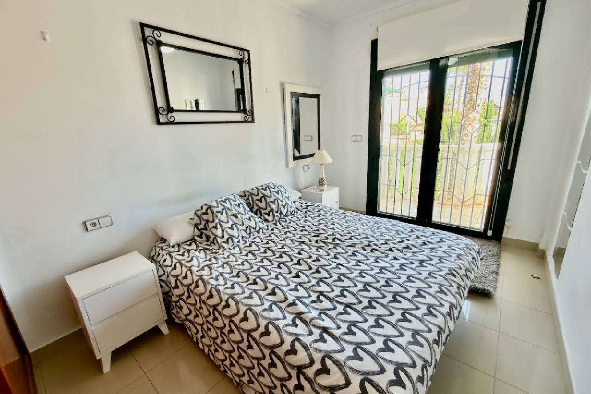 ﻿Elegant 2-bedroom apartment in Ciudad Quesada with a pool and garden
