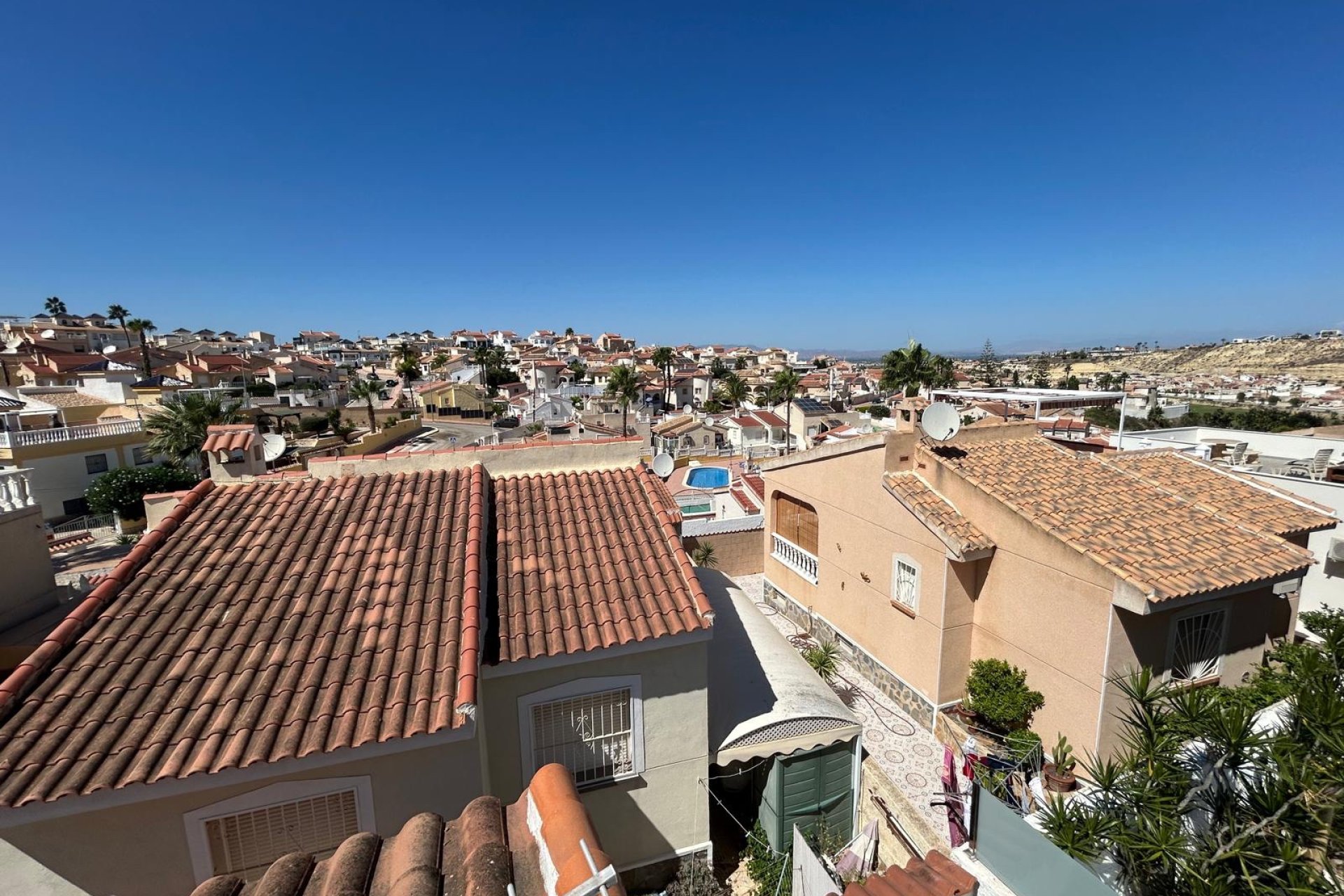 ﻿Elegante villa Sabina con piscina privada y 2 dormitorios en Ciudad Quesada