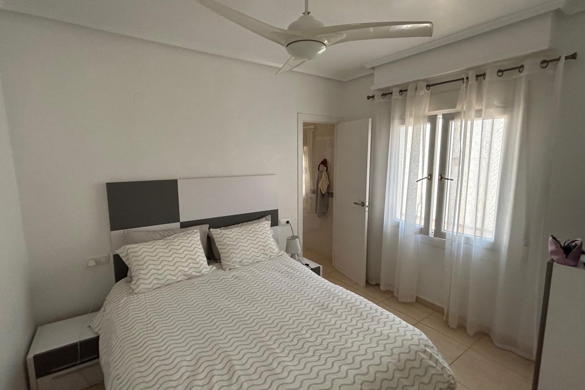 ﻿Elegante villa Sabina con piscina privada y 2 dormitorios en Ciudad Quesada