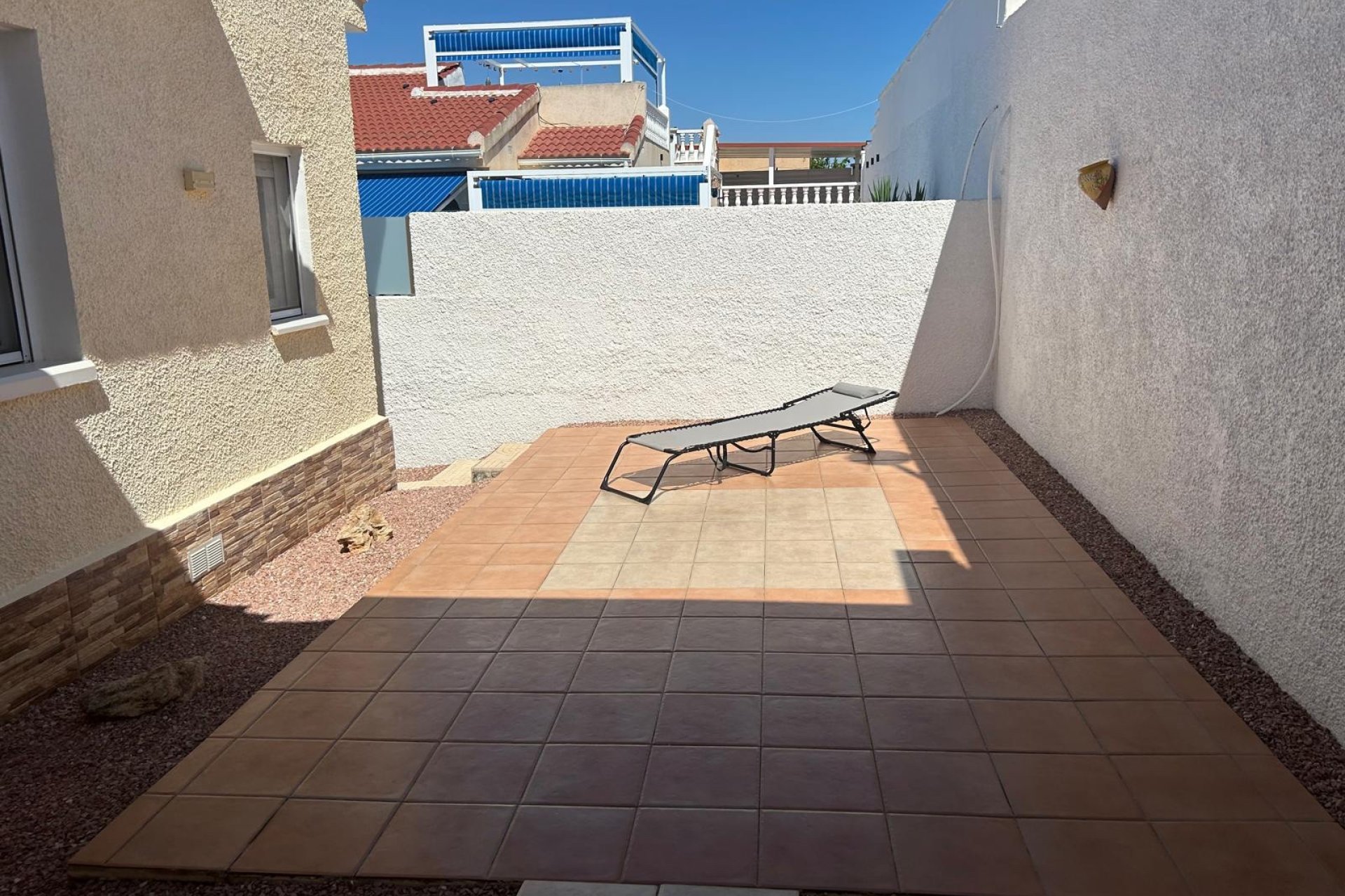 ﻿Elegante villa Sabina con piscina privada y 2 dormitorios en Ciudad Quesada