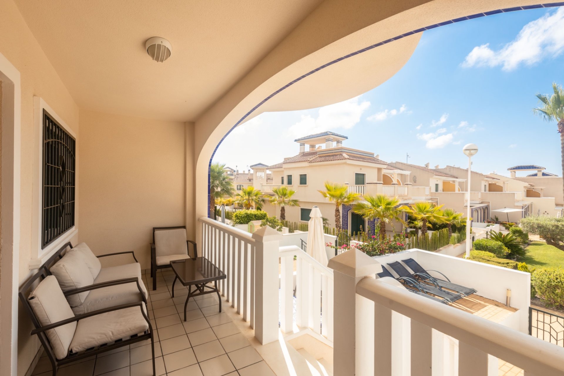 Encantadora casa adosada con piscina en Ciudad Quesada, 2 dormitorios