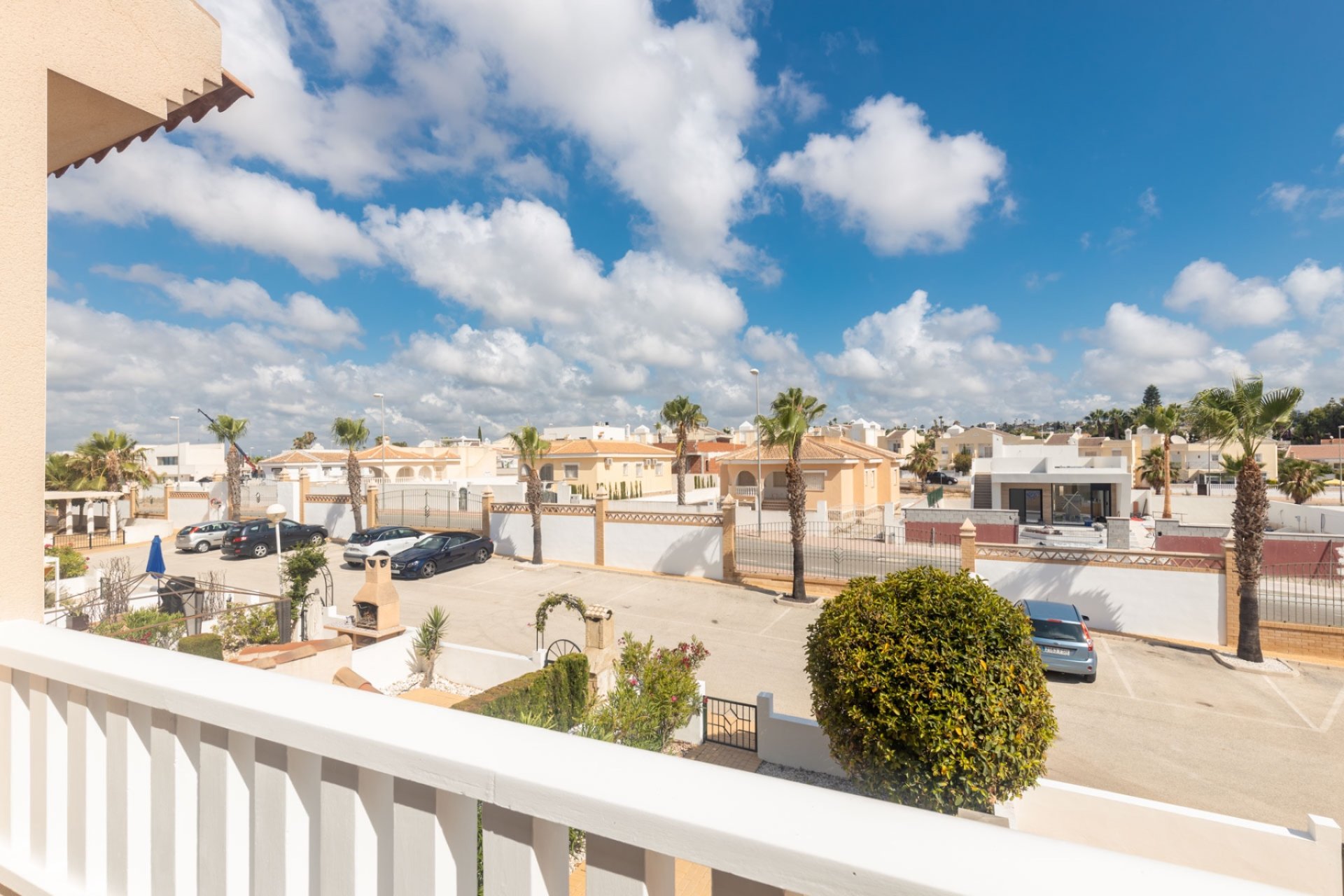 Encantadora casa adosada con piscina en Ciudad Quesada, 2 dormitorios