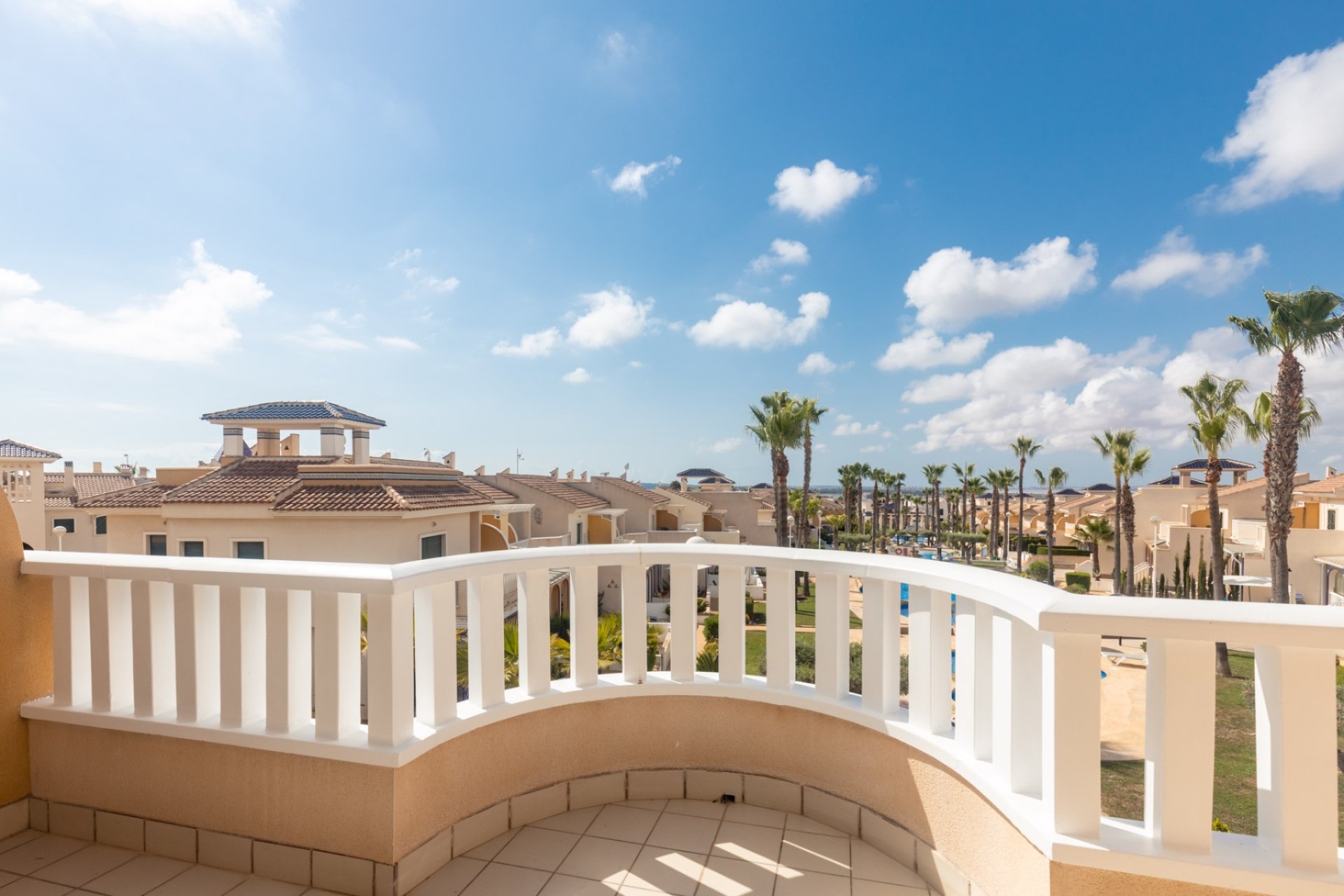 Encantadora casa adosada con piscina en Ciudad Quesada, 2 dormitorios