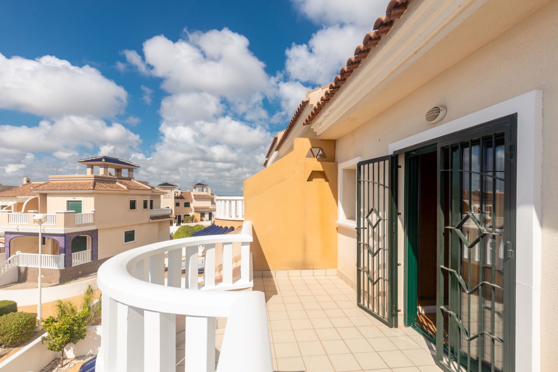 Encantadora casa adosada con piscina en Ciudad Quesada, 2 dormitorios