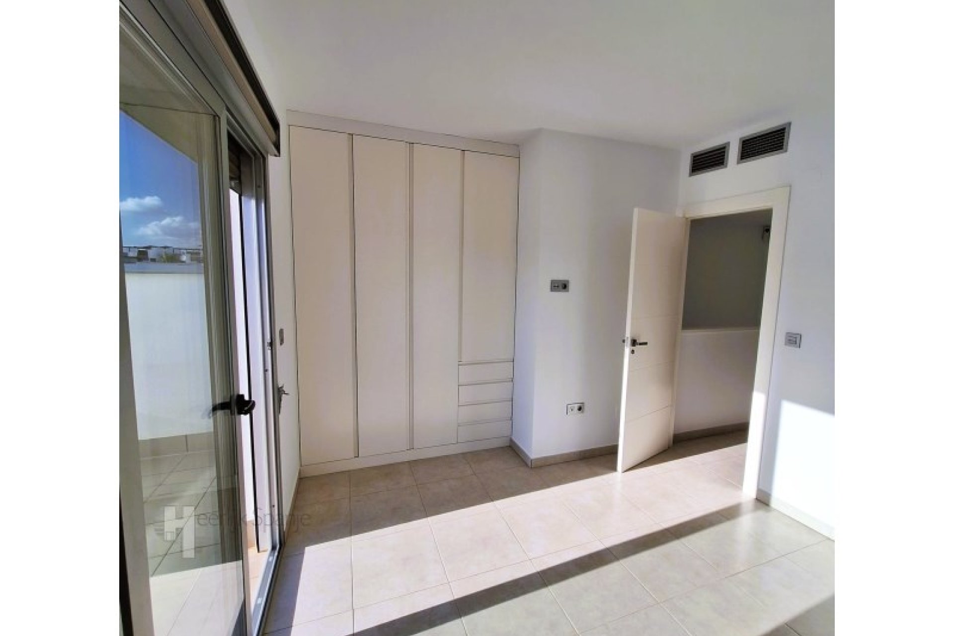 Encantadora casa de 3 dormitorios con orientación sur y piscina privada en Lo Pagán