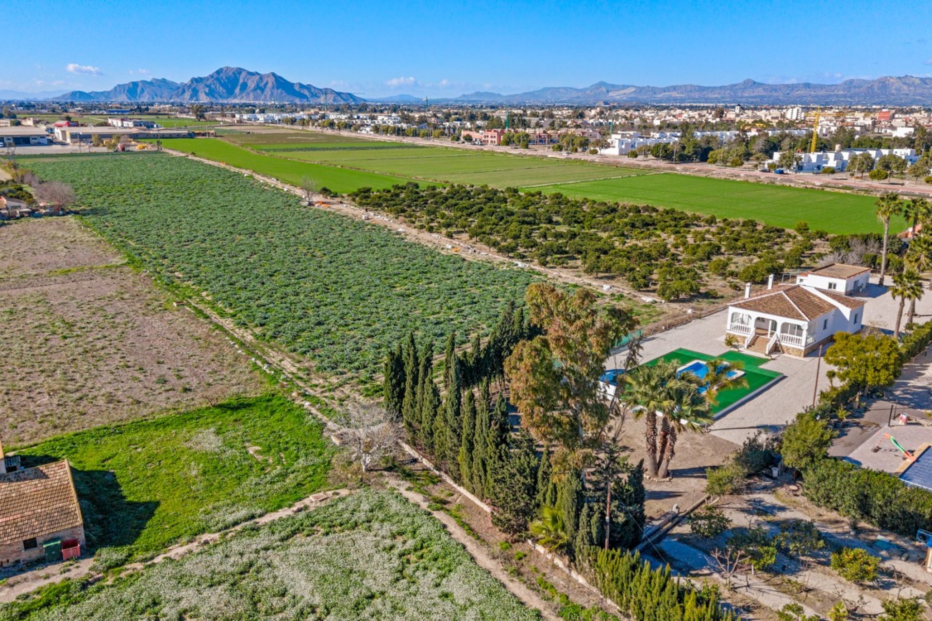 Encantadora casa de campo con casa de invitados, piscina y privacidad en Dolores, Costa Blanca