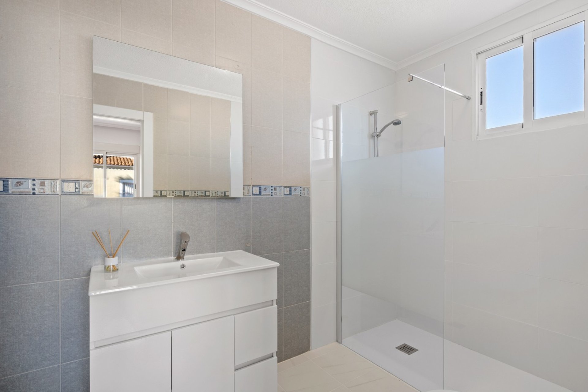 Encantadora casa de campo con casa de invitados, piscina y privacidad en Dolores, Costa Blanca