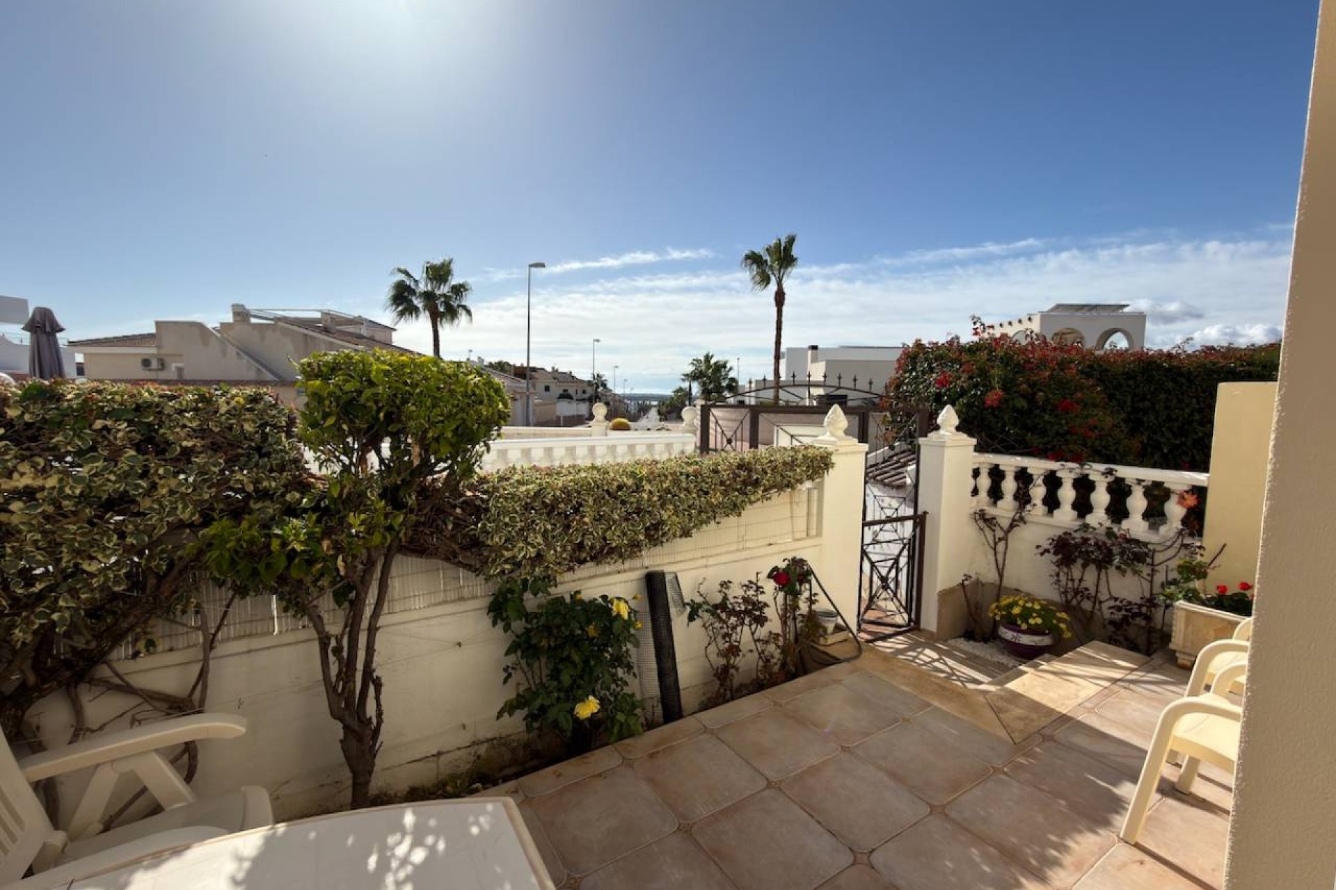 Encantadora villa en Ciudad Quesada con 3 dormitorios, jardín privado y piscina