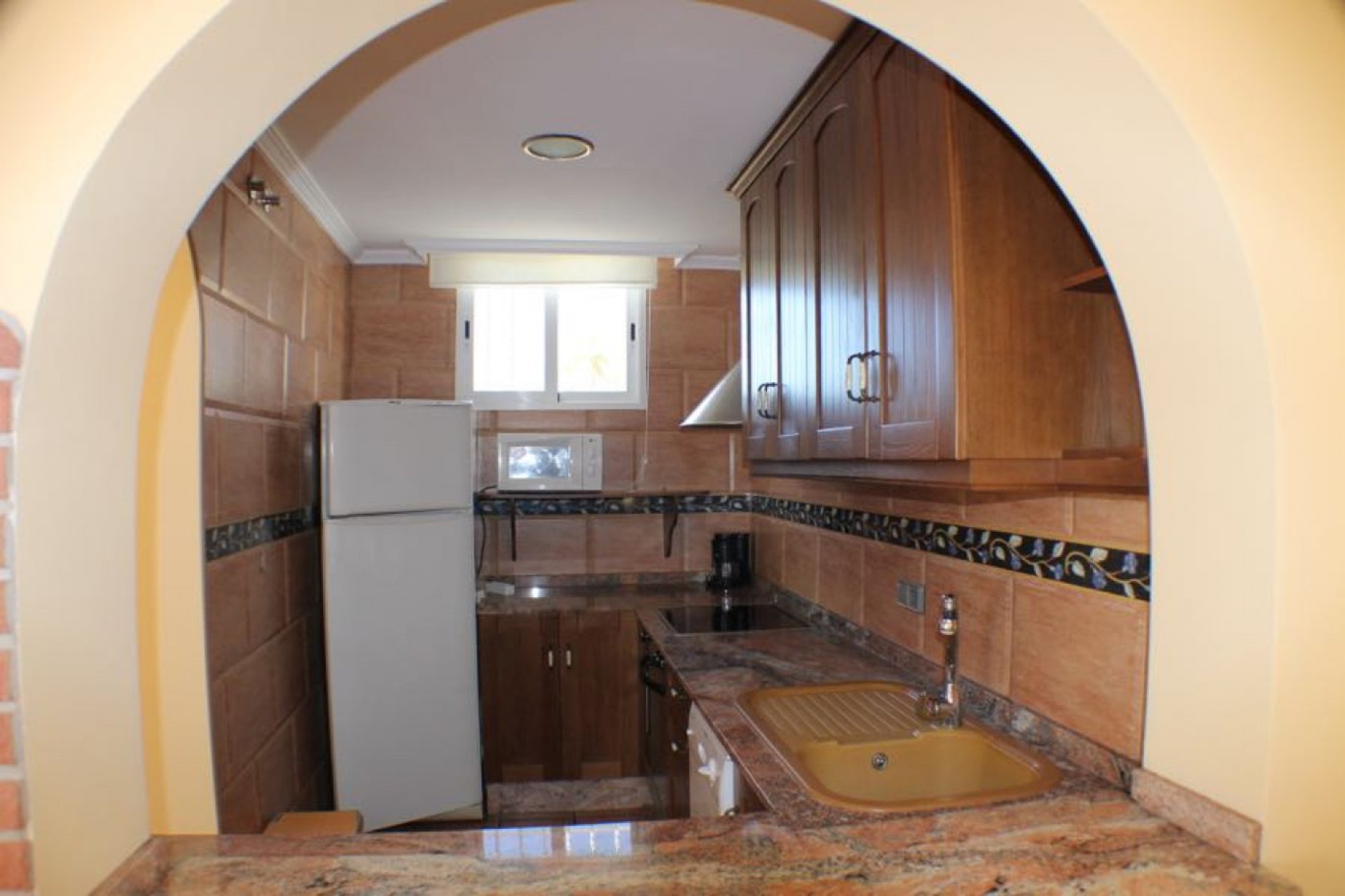 Espectacular villa con apartamentos para invitados y piscina privada en Alfaz del Pi