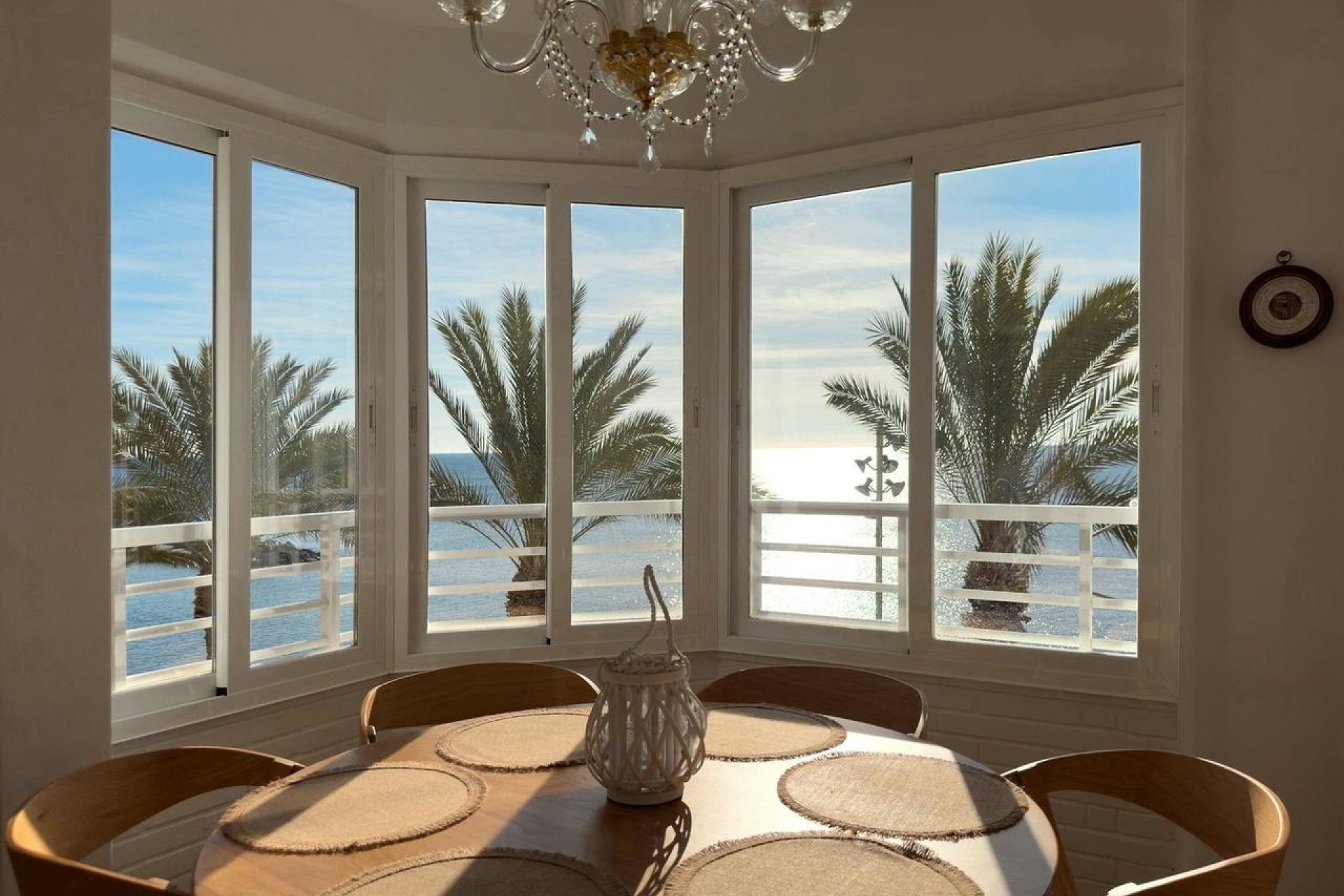 Exclusief gerenoveerd 3-slaapkamerappartement met zeezicht in Torrevieja