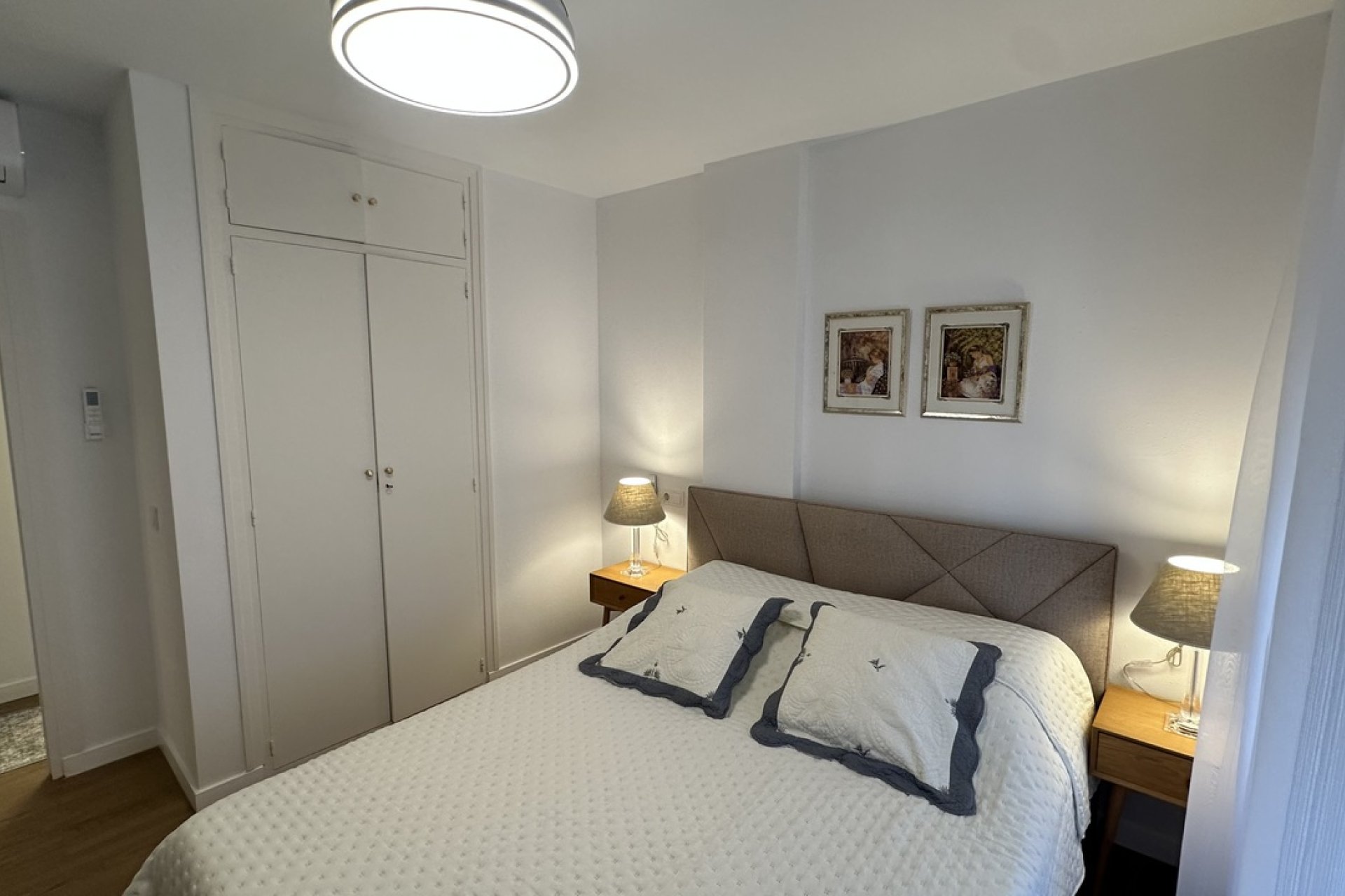 Exclusief gerenoveerd 3-slaapkamerappartement met zeezicht in Torrevieja
