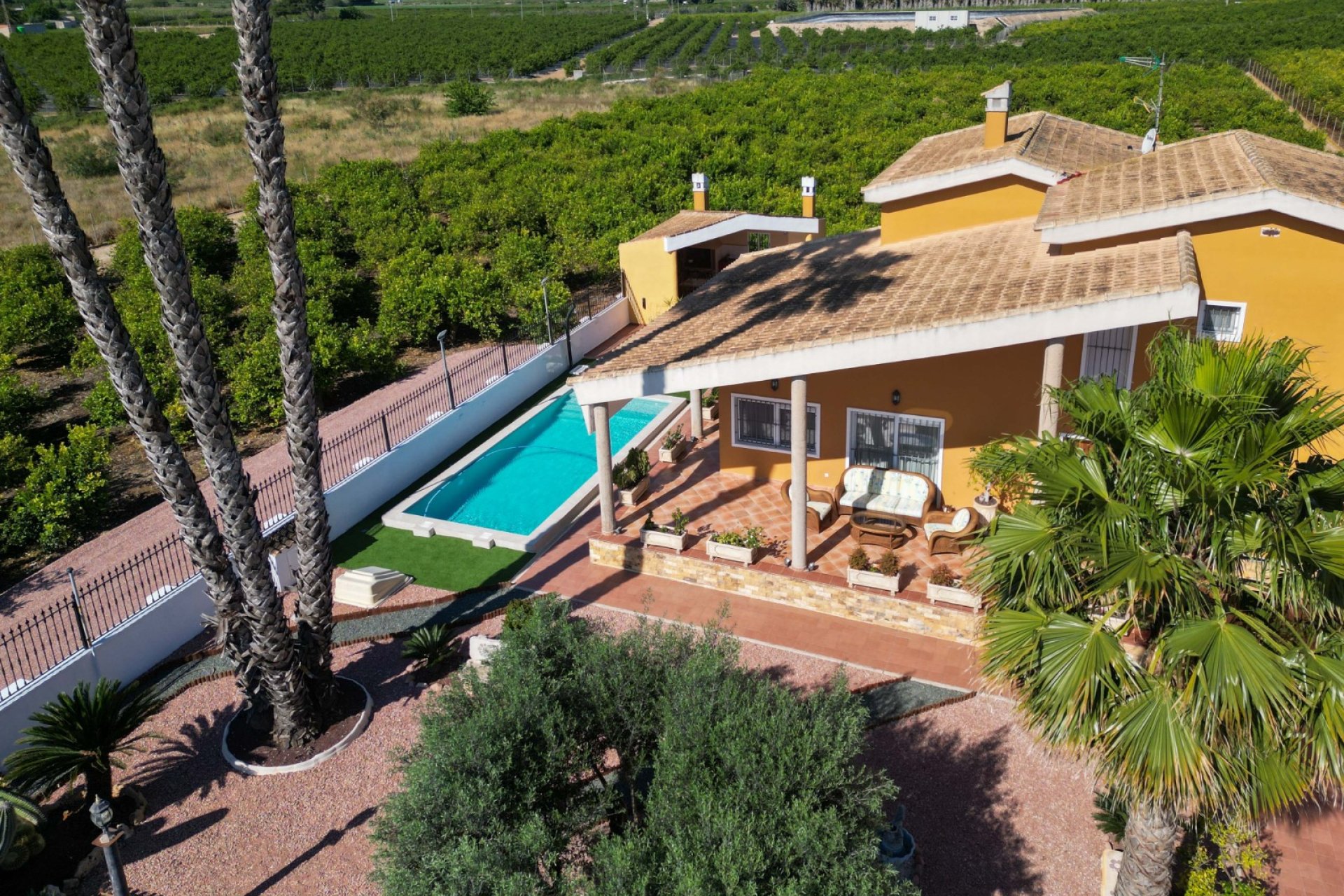 Exclusieve finca in Orihuela met privézwembad en garage