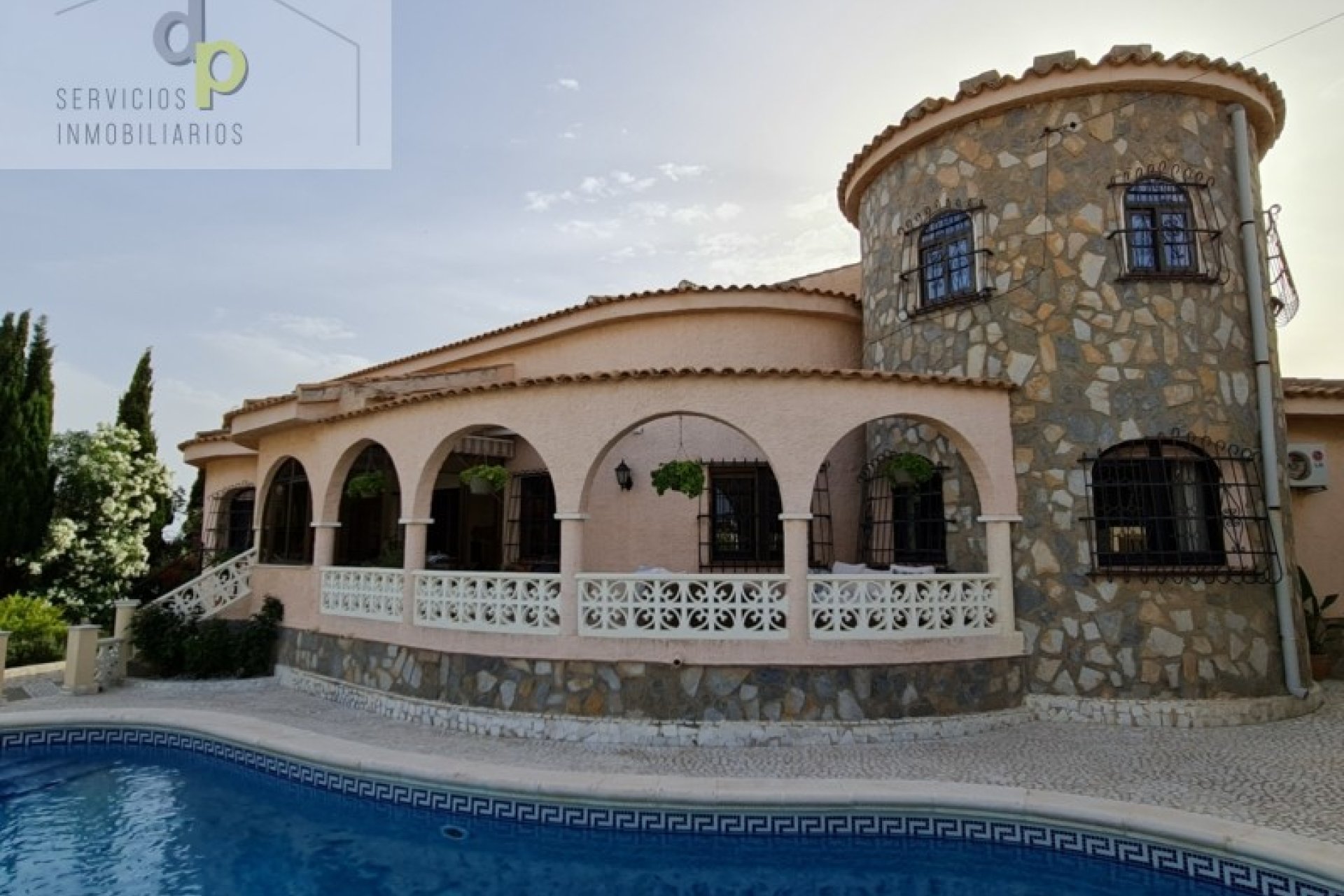 Exclusive villa with private pool and garden in Rojales, Costa Blanca