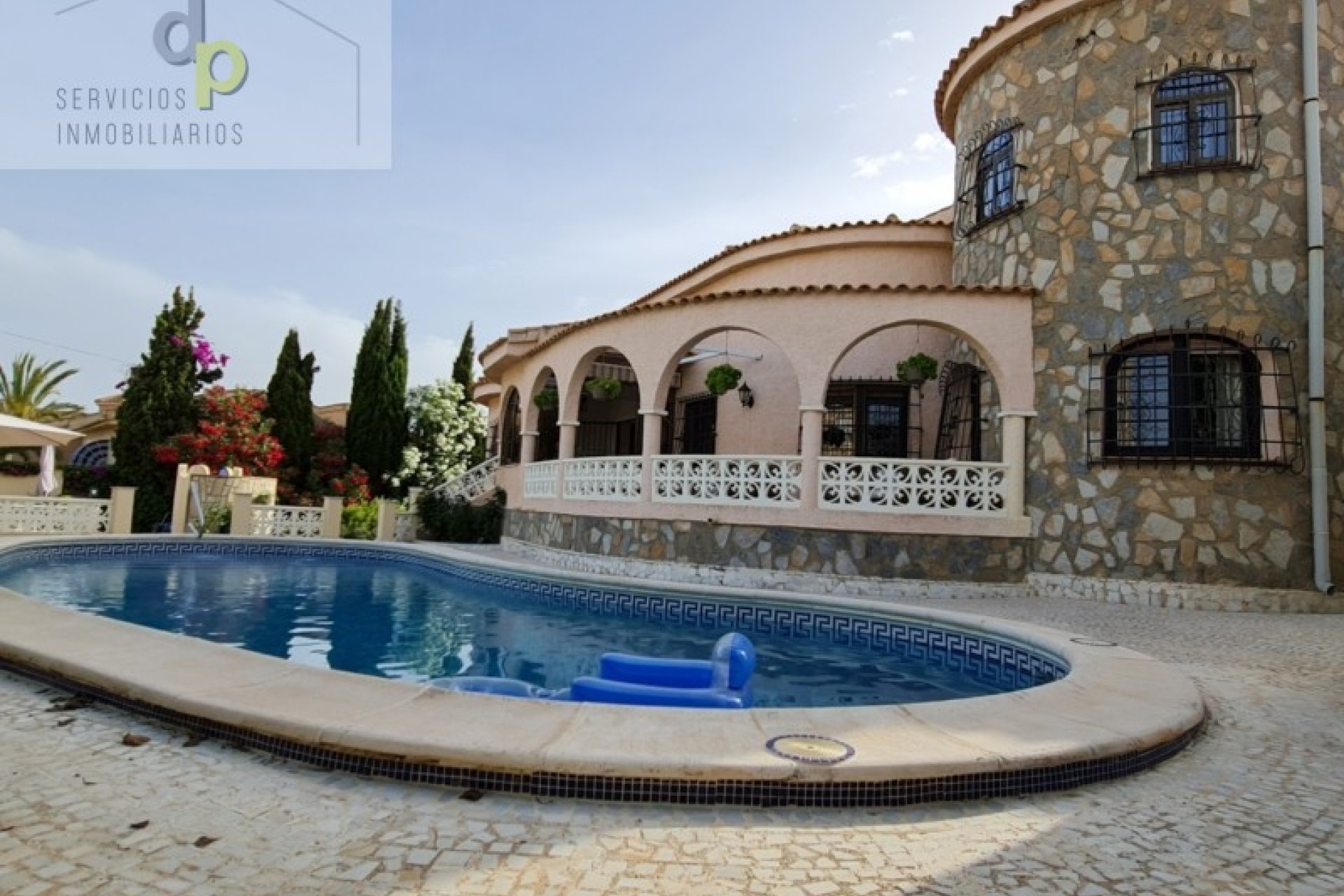 Exclusive villa with private pool and garden in Rojales, Costa Blanca