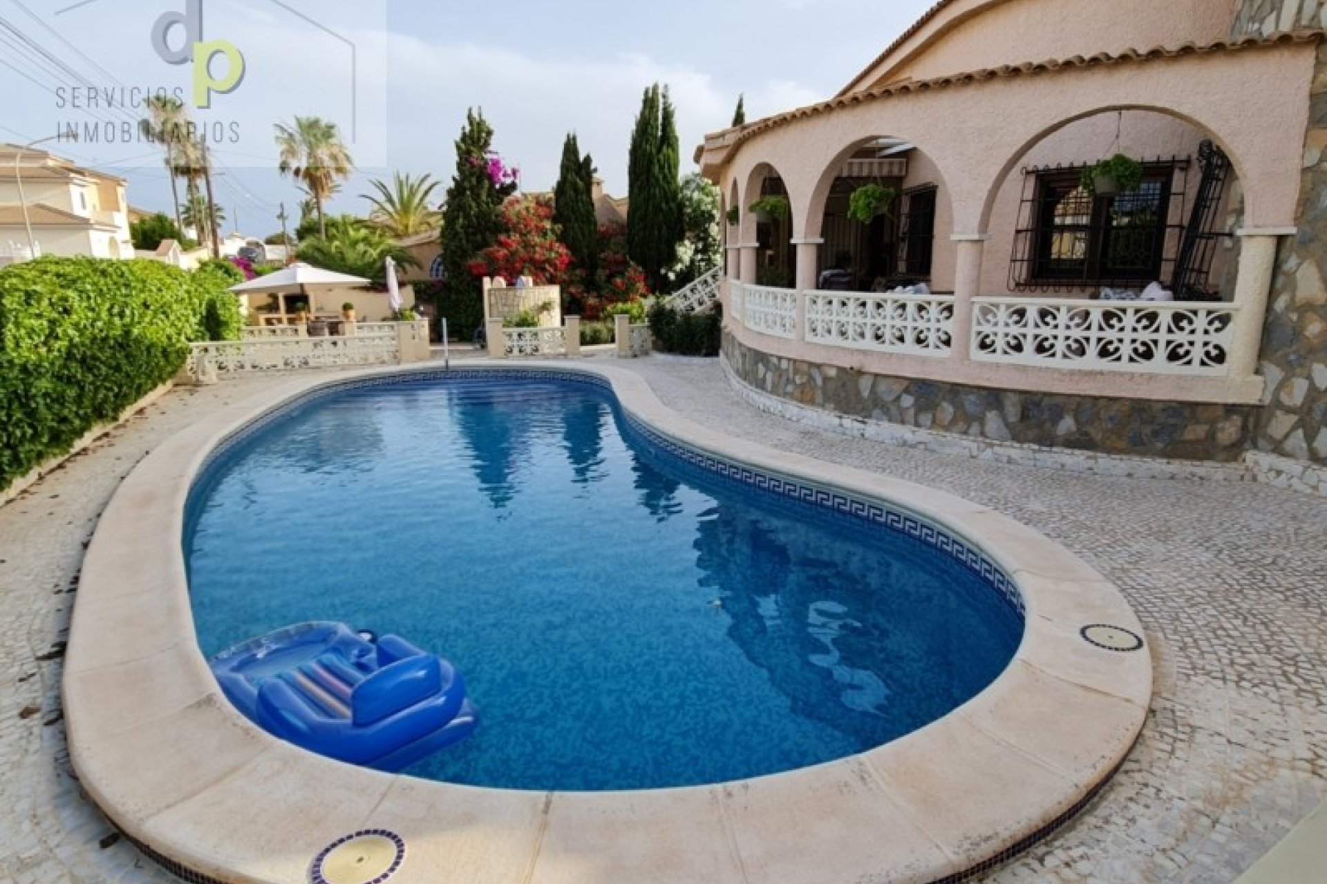 Exclusive villa with private pool and garden in Rojales, Costa Blanca