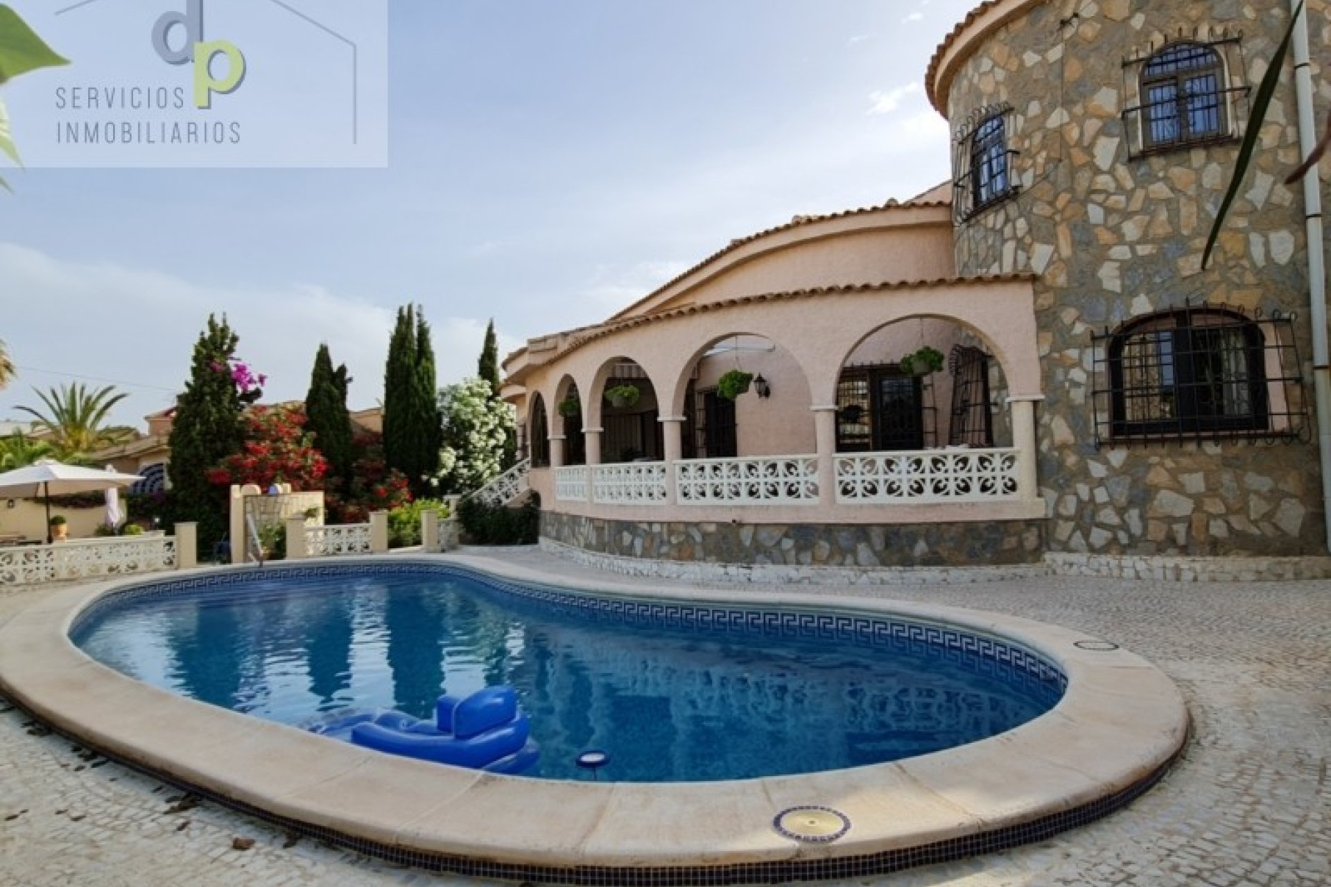 Exclusive villa with private pool and garden in Rojales, Costa Blanca