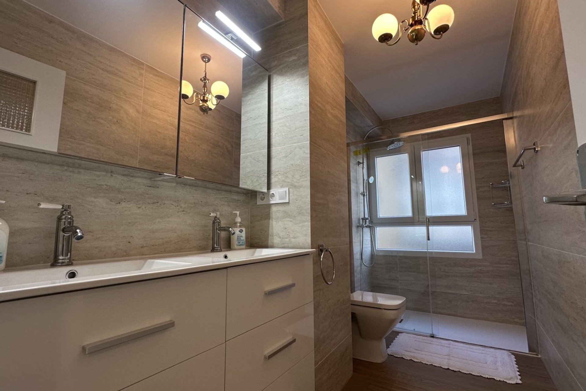 Exclusively renovated 3-bedroom apartment with ocean views in Torrevieja