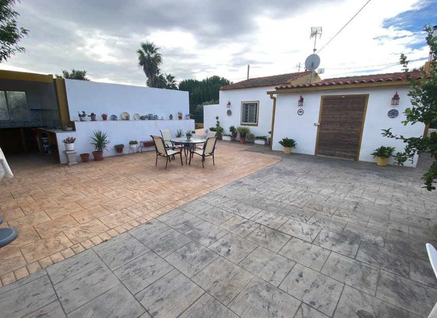 Finca - Bestaande bouw -
            Sax - MM-72547