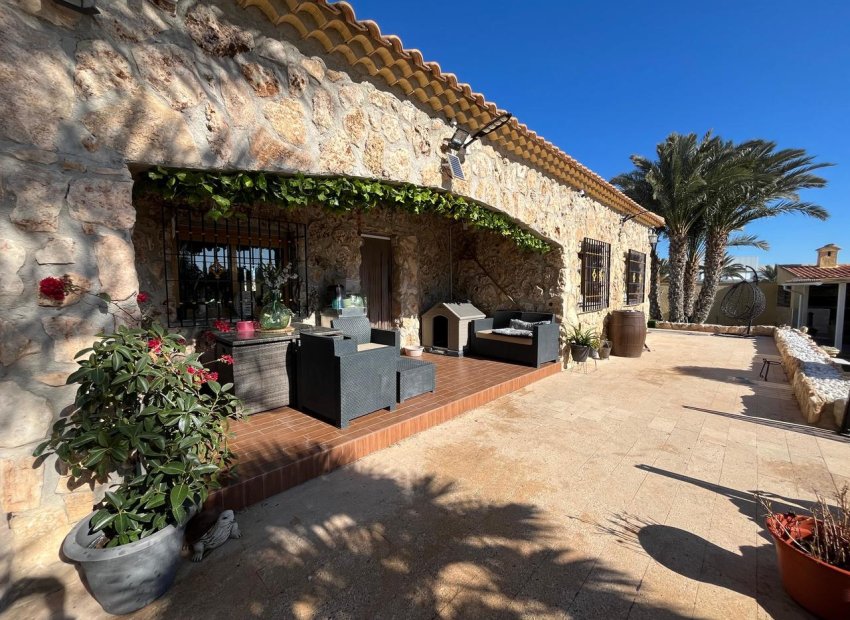 Finca met privézwembad, jacuzzi en bergzicht nabij Fortuna, Murcia