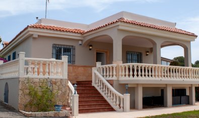 Finca - Resale - Montserrat -
                Montserrat
