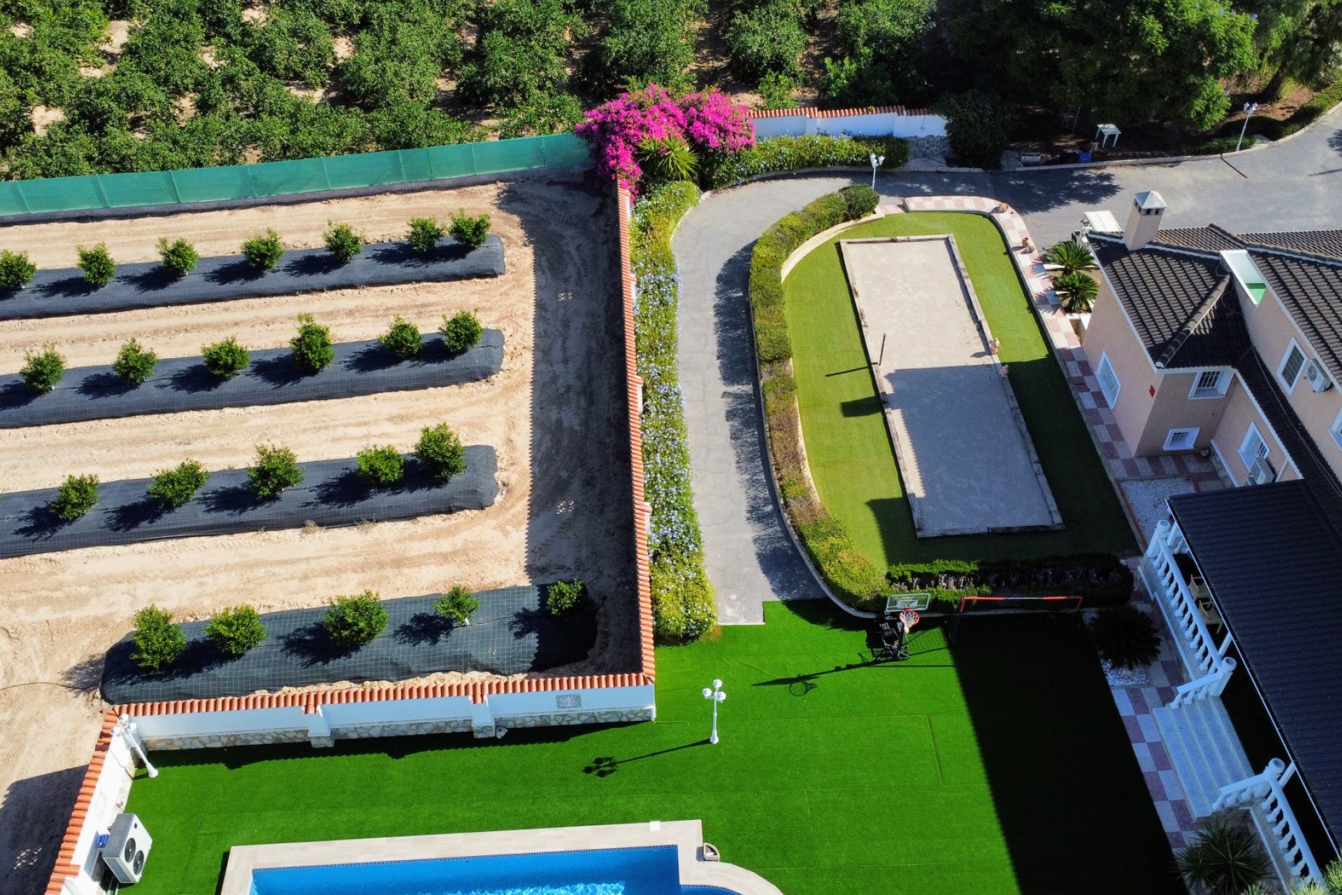Finca única de 5 dormitorios con piscina privada y vistas a la montaña en San Miguel de Salinas