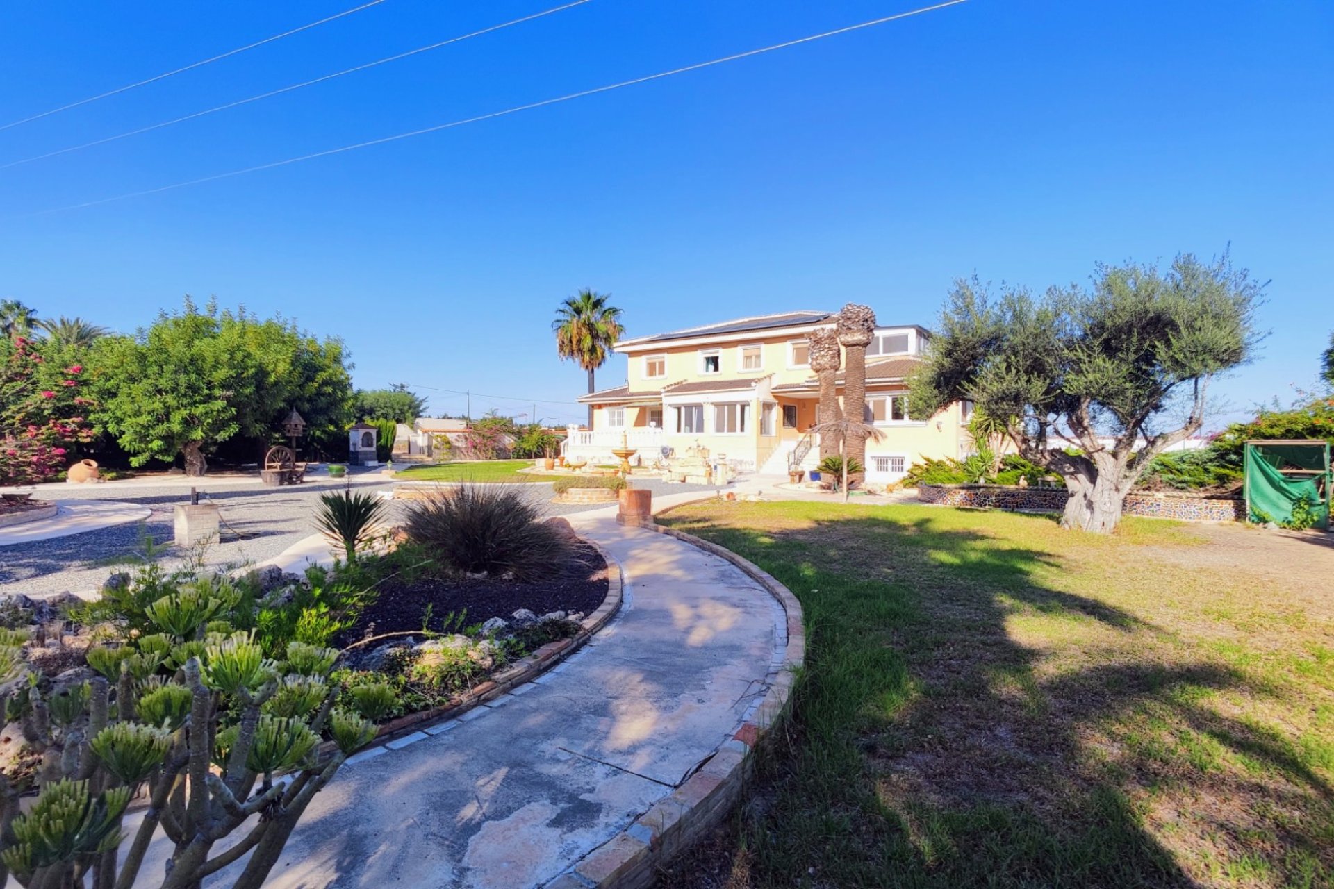 Finca única de 5 dormitorios con piscina privada y vistas a la montaña en San Miguel de Salinas