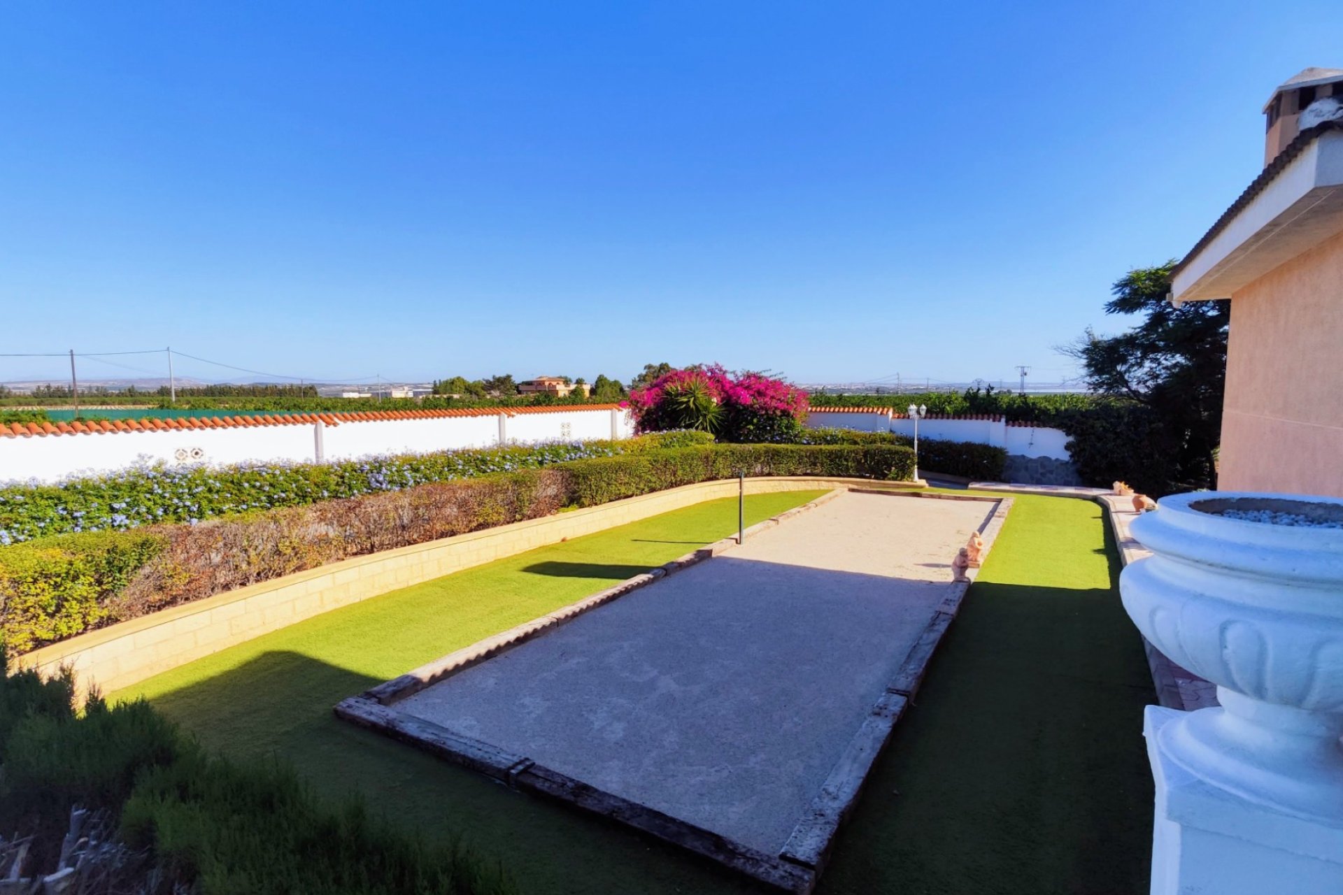 Finca única de 5 dormitorios con piscina privada y vistas a la montaña en San Miguel de Salinas
