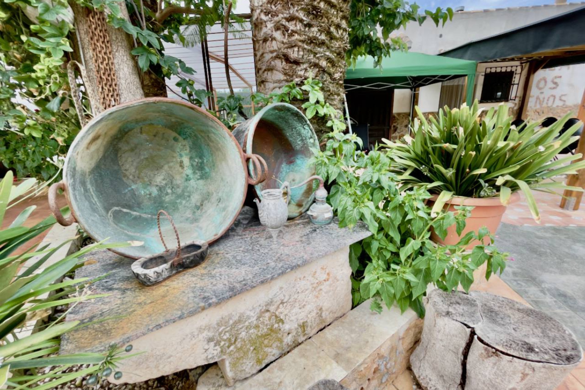 Finca única en venta en Orihuela con 8 dormitorios, piscina privada y amplia parcela