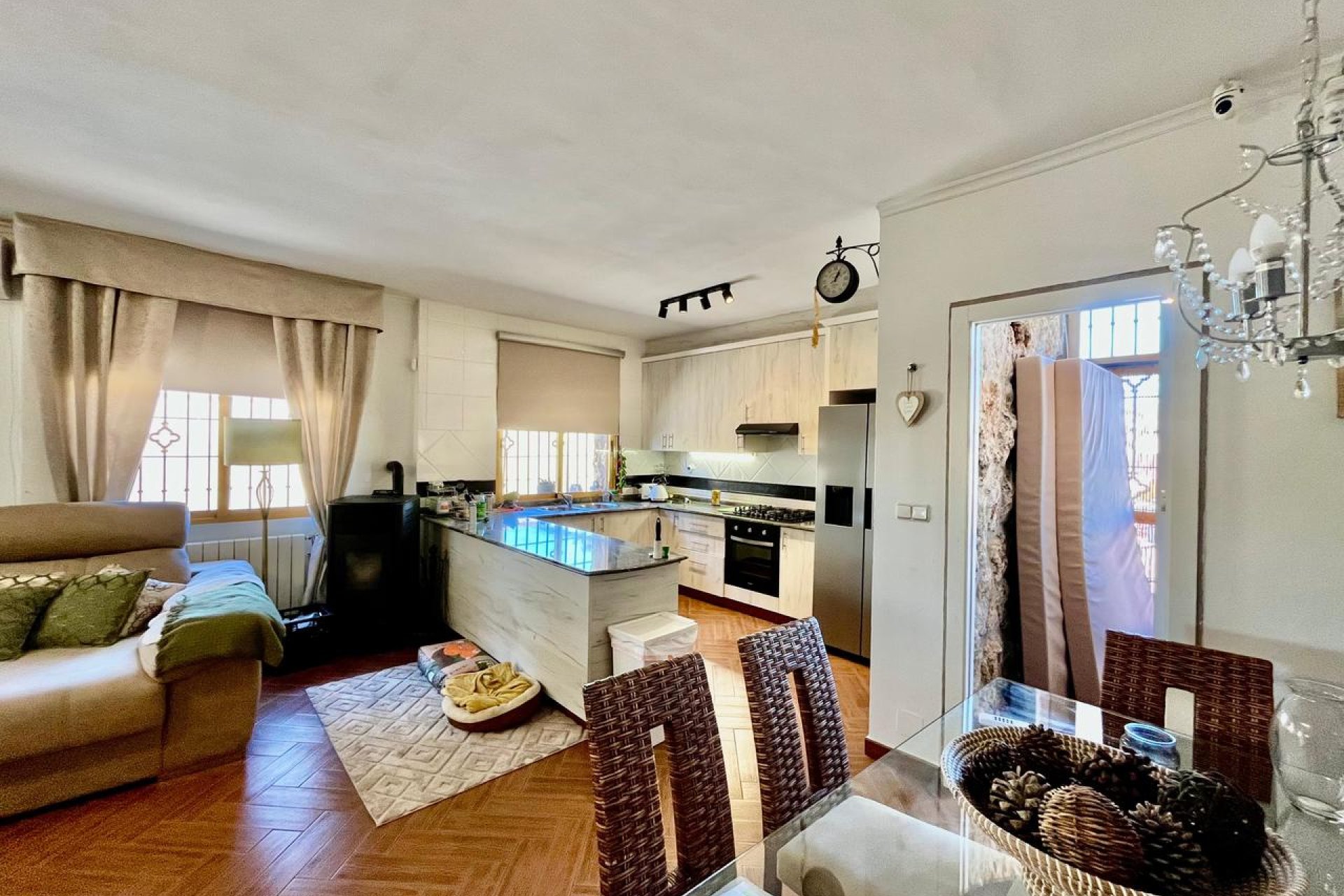 Finca with a private pool, hot tub, and mountain views near Fortuna, Murcia