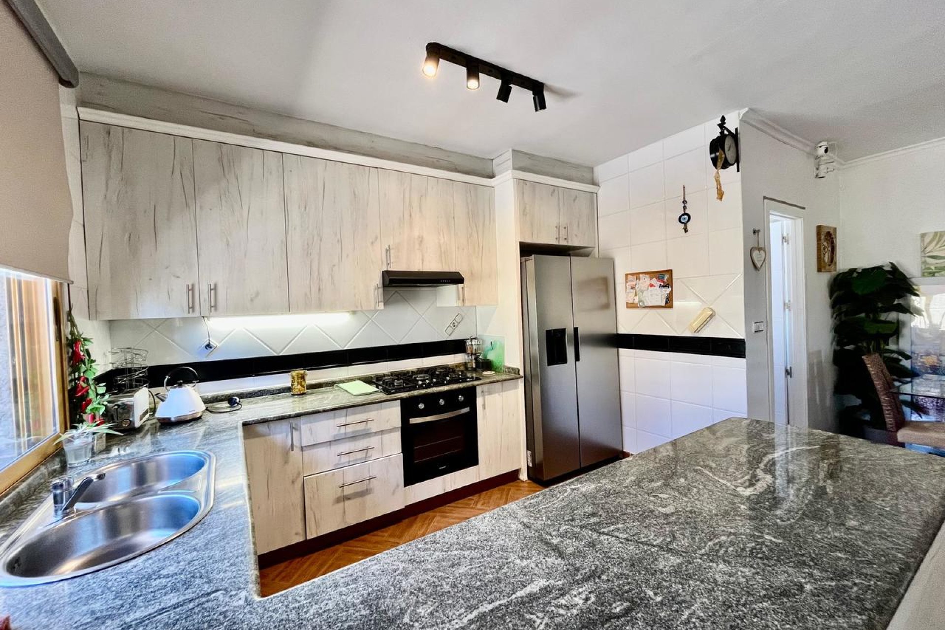 Finca with a private pool, hot tub, and mountain views near Fortuna, Murcia