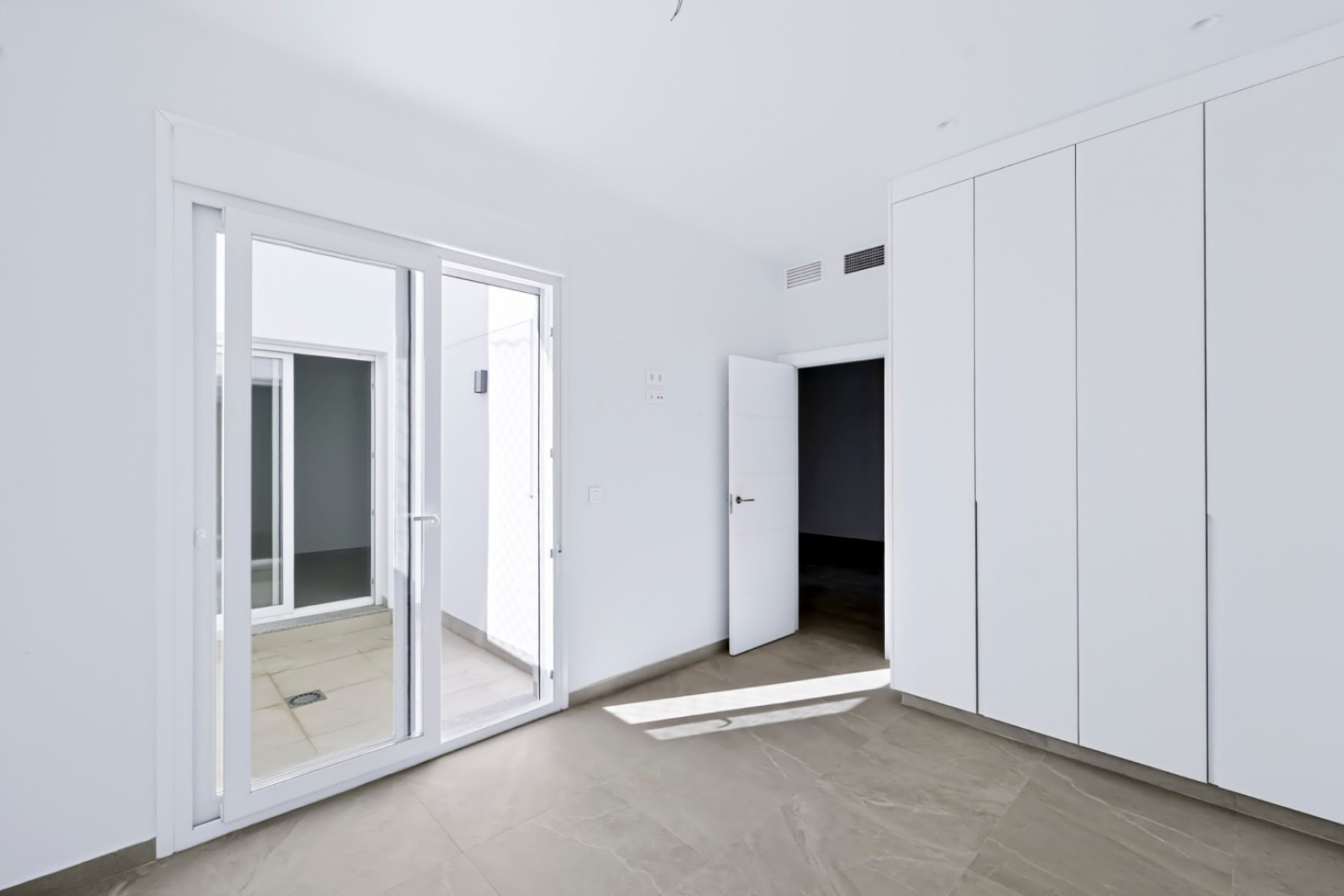Gelijkvloers appartement met 2 slaapkamers in San Pedro del Pinatar