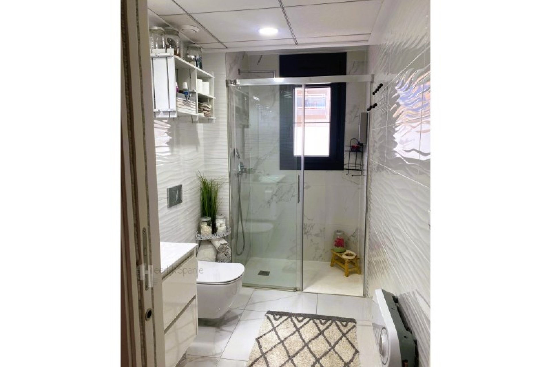 Gelijkvloers appartement met 290m² terras nabij strand in Guardamar del Segura