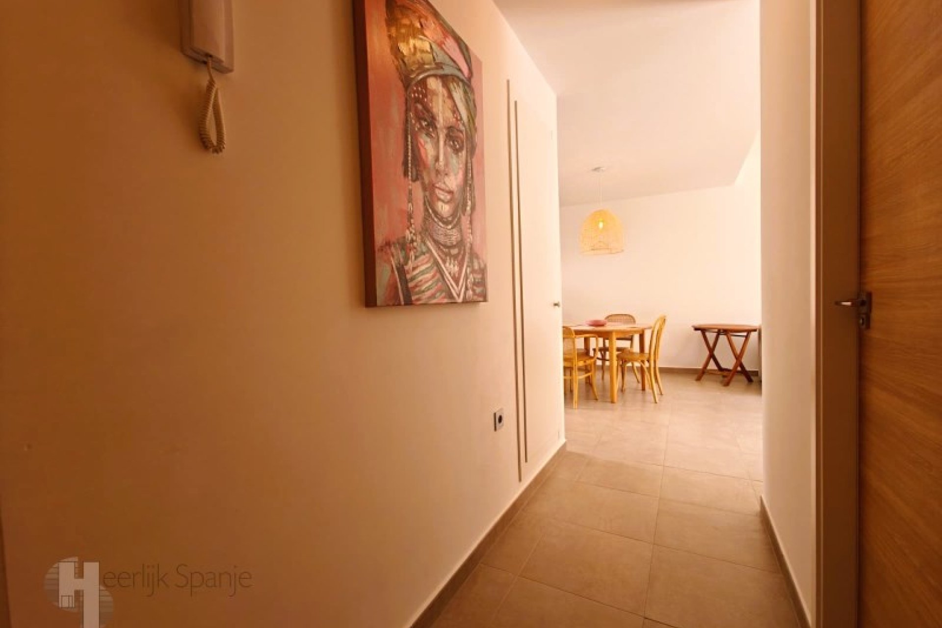 Gelijkvloers appartement nabij strand in Santiago de la Ribera, volledig gemeubileerd