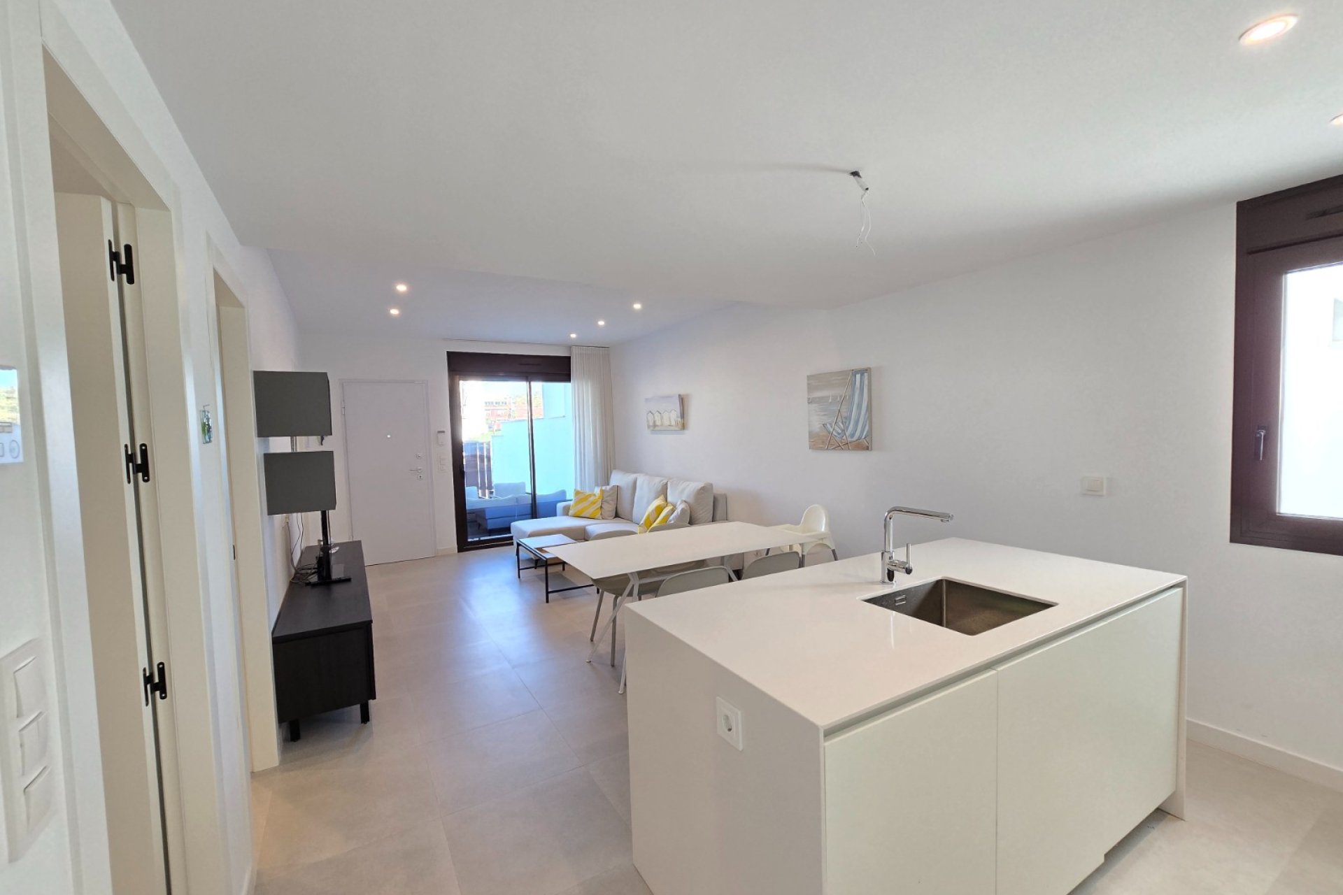Gelijkvloers modern appartement met 2 slaapkamers en zwembad in Pilar de la Horadada