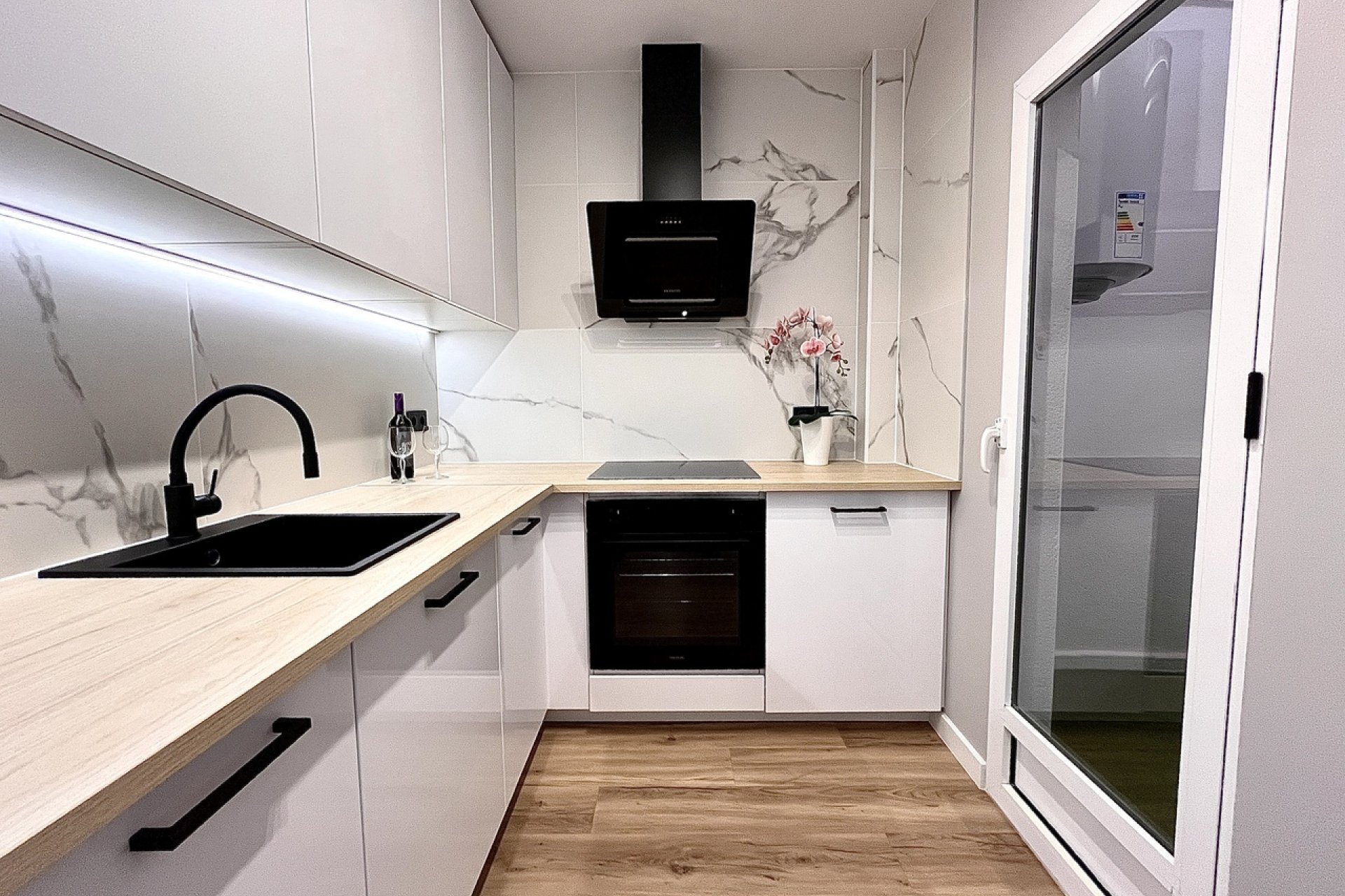 Gerenoveerde 3-slaapkamer townhouse Playa Flamenca met zwembad