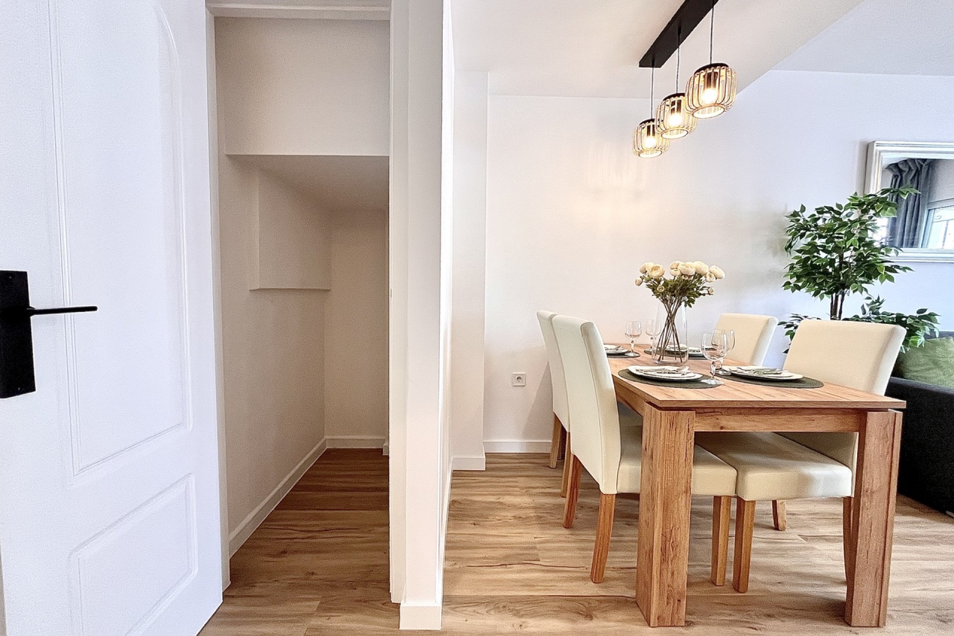 Gerenoveerde 3-slaapkamer townhouse Playa Flamenca met zwembad