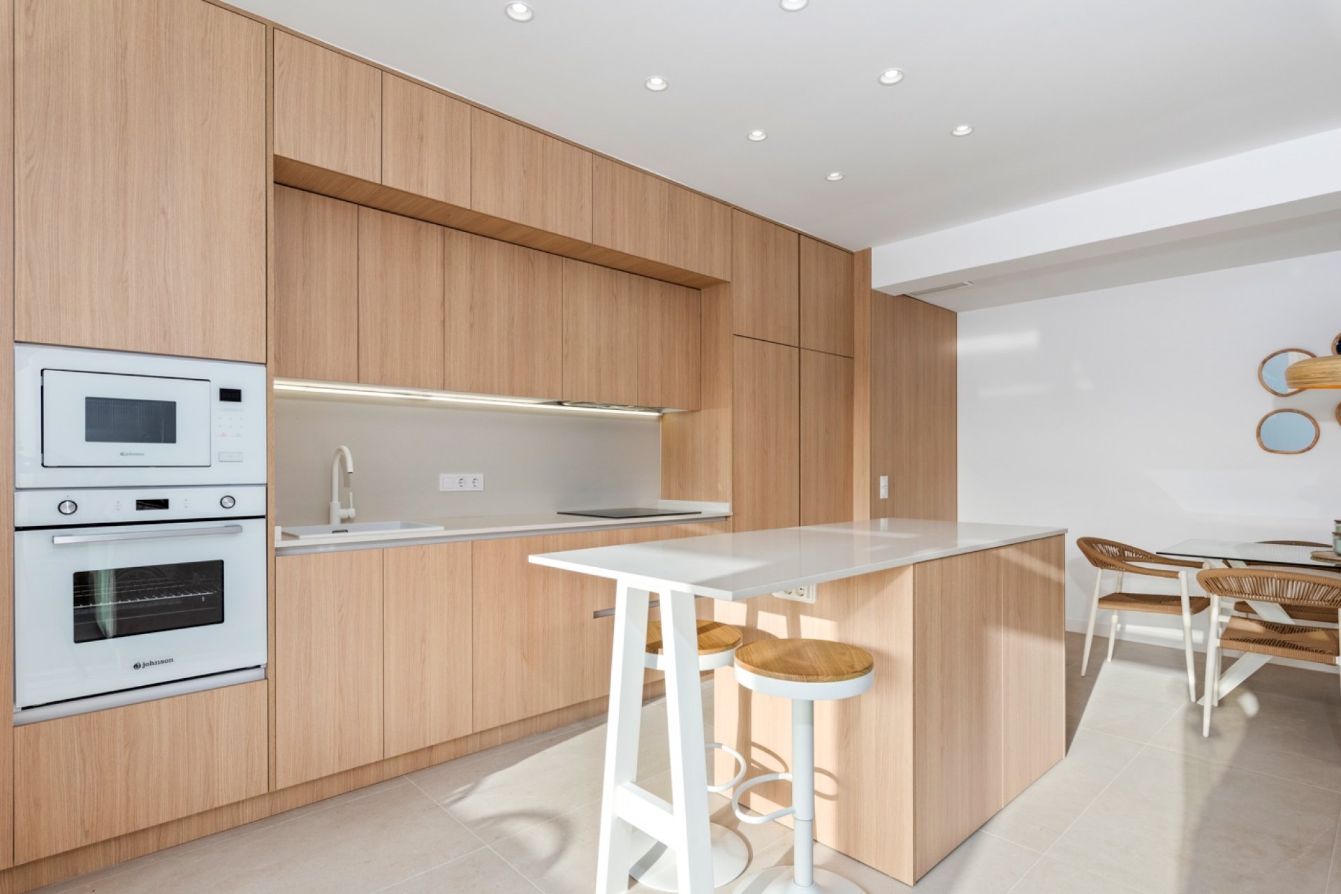 Gerenoveerde villa met privézwembad en tuin in Torrevieja, Costa Blanca