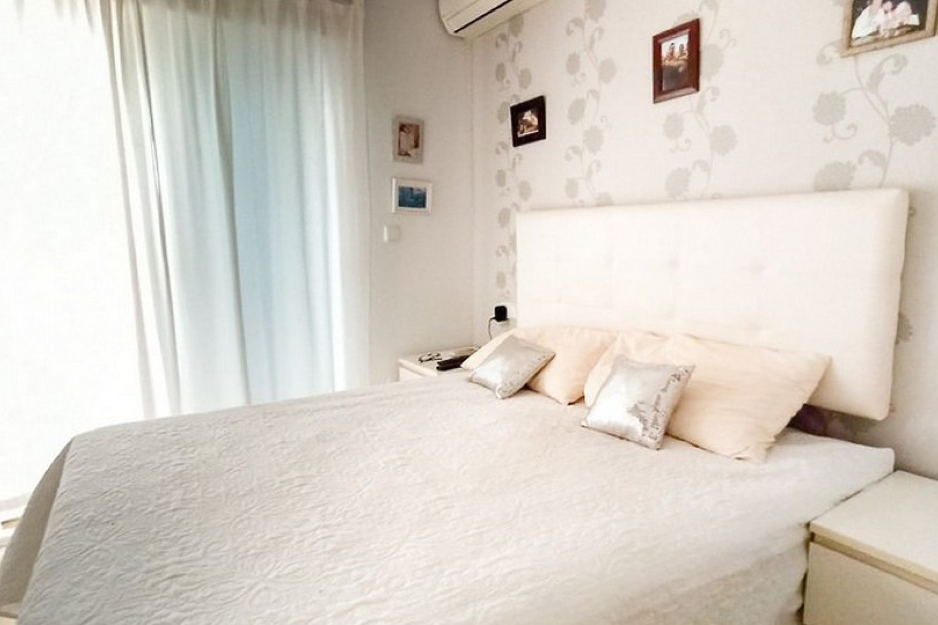 Ground-floor 2-bedroom apartment with a pool and parking garage in Formentera del Segura